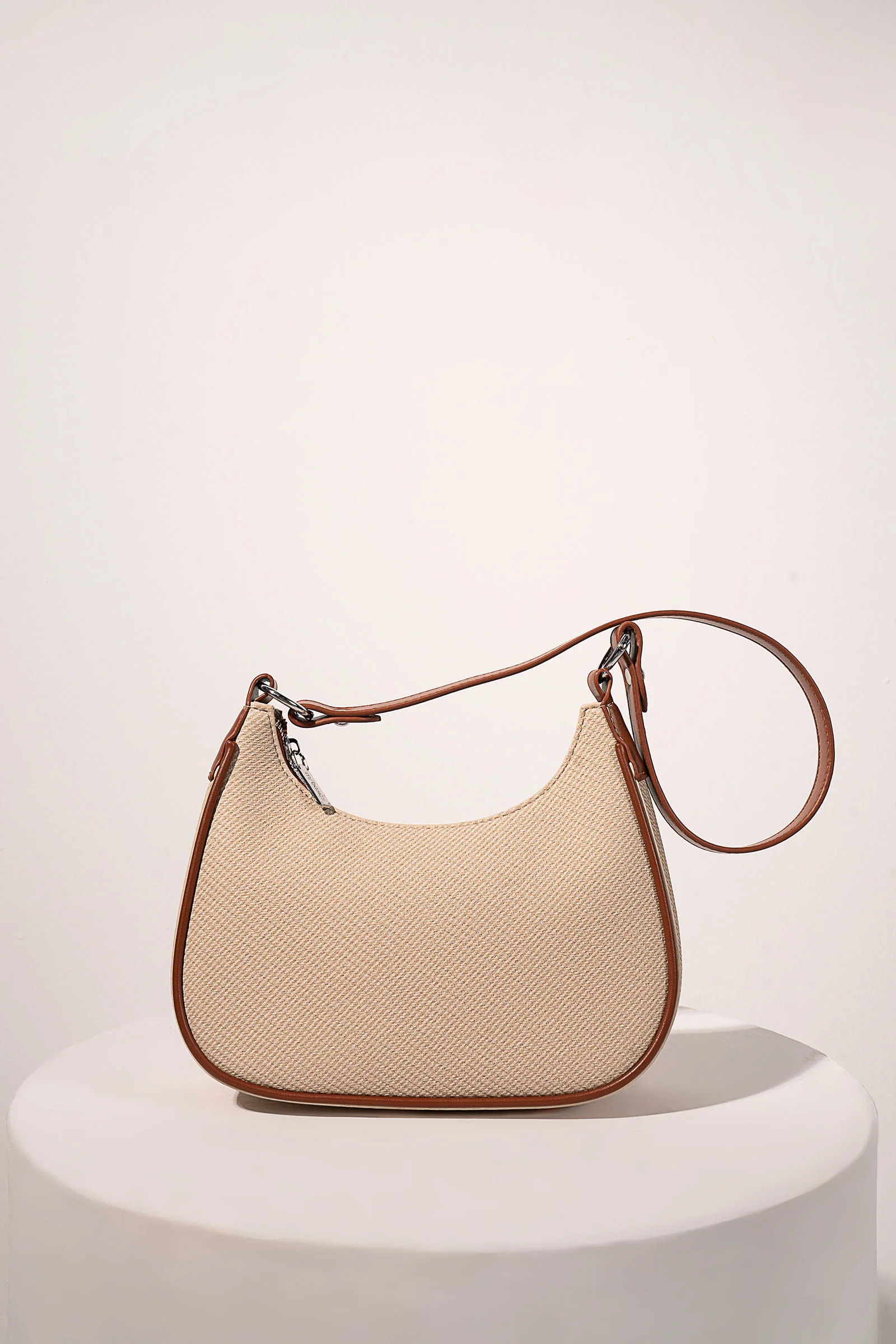 Everyday Baguette Bag - Image 3