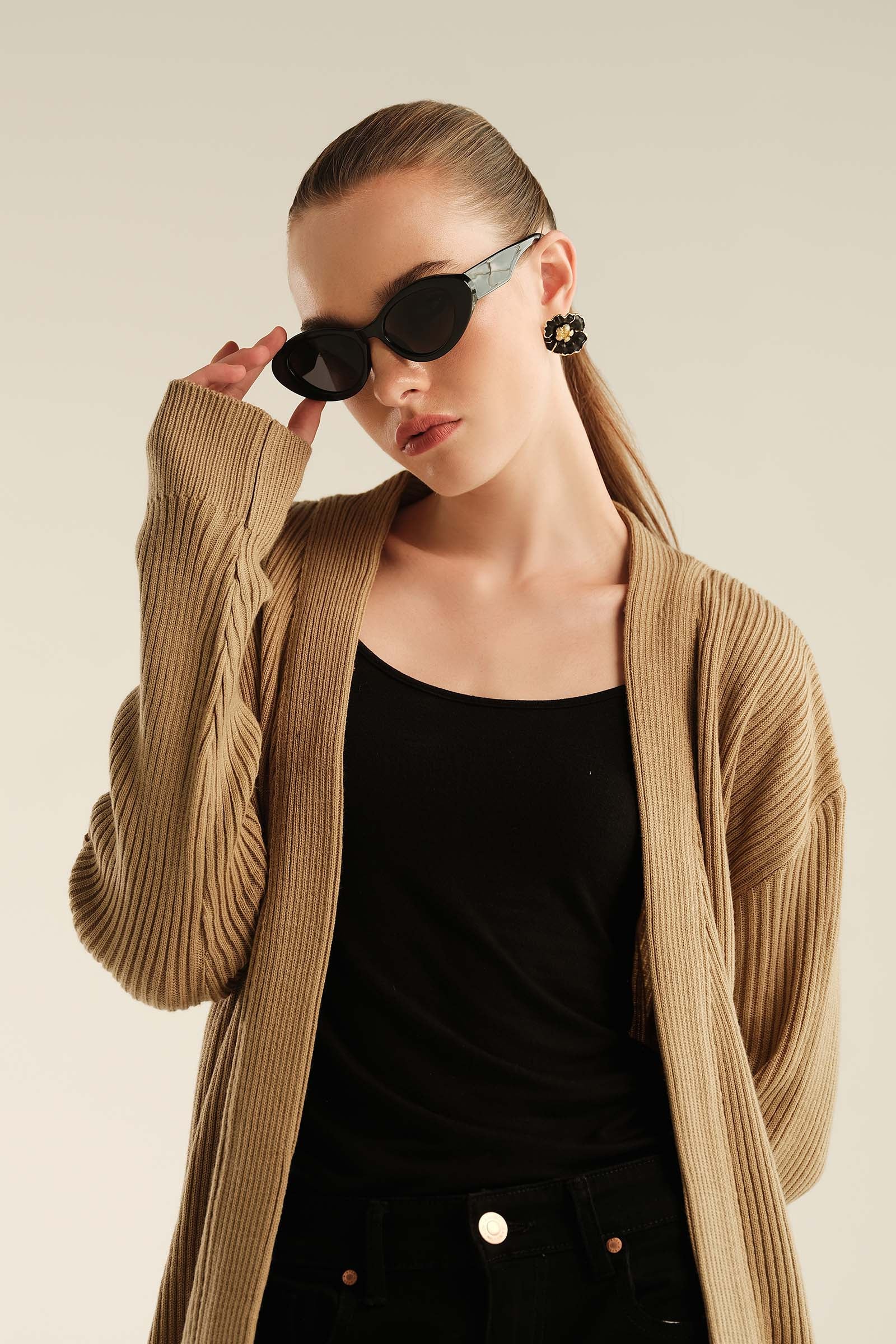 Black Earrings - Image 3