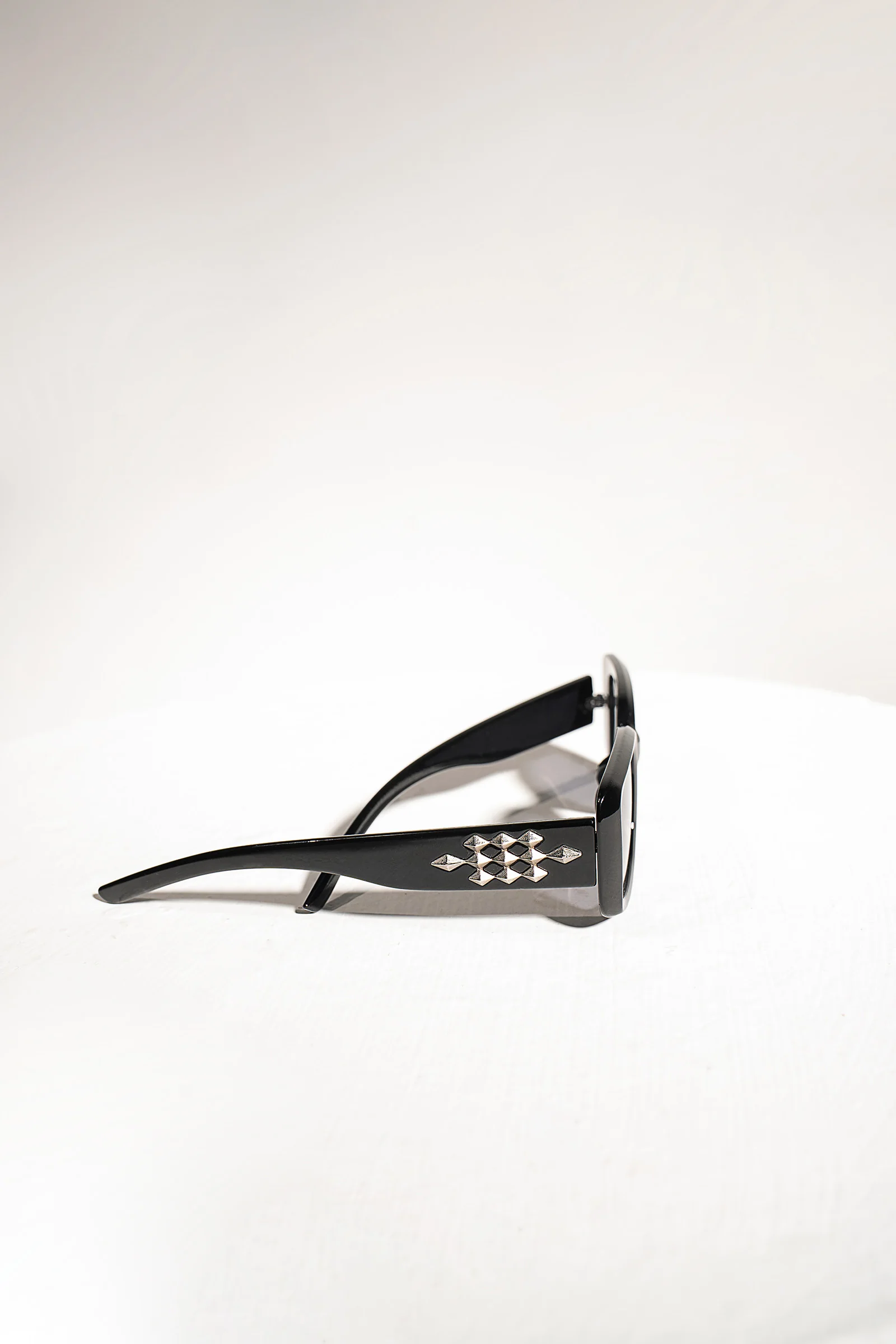 Retro Square Sunglasses - Image 3
