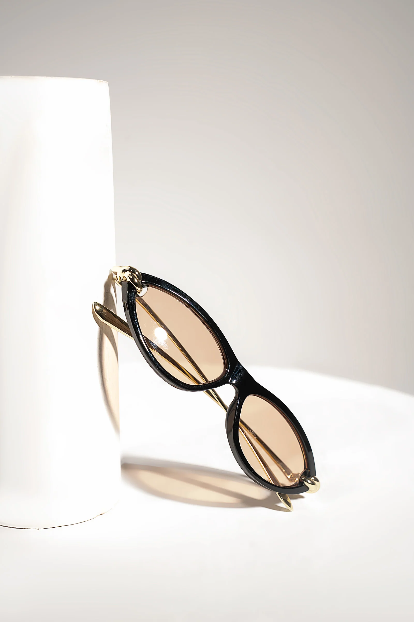 Narrow Cat Eye Sunglasses - Image 3
