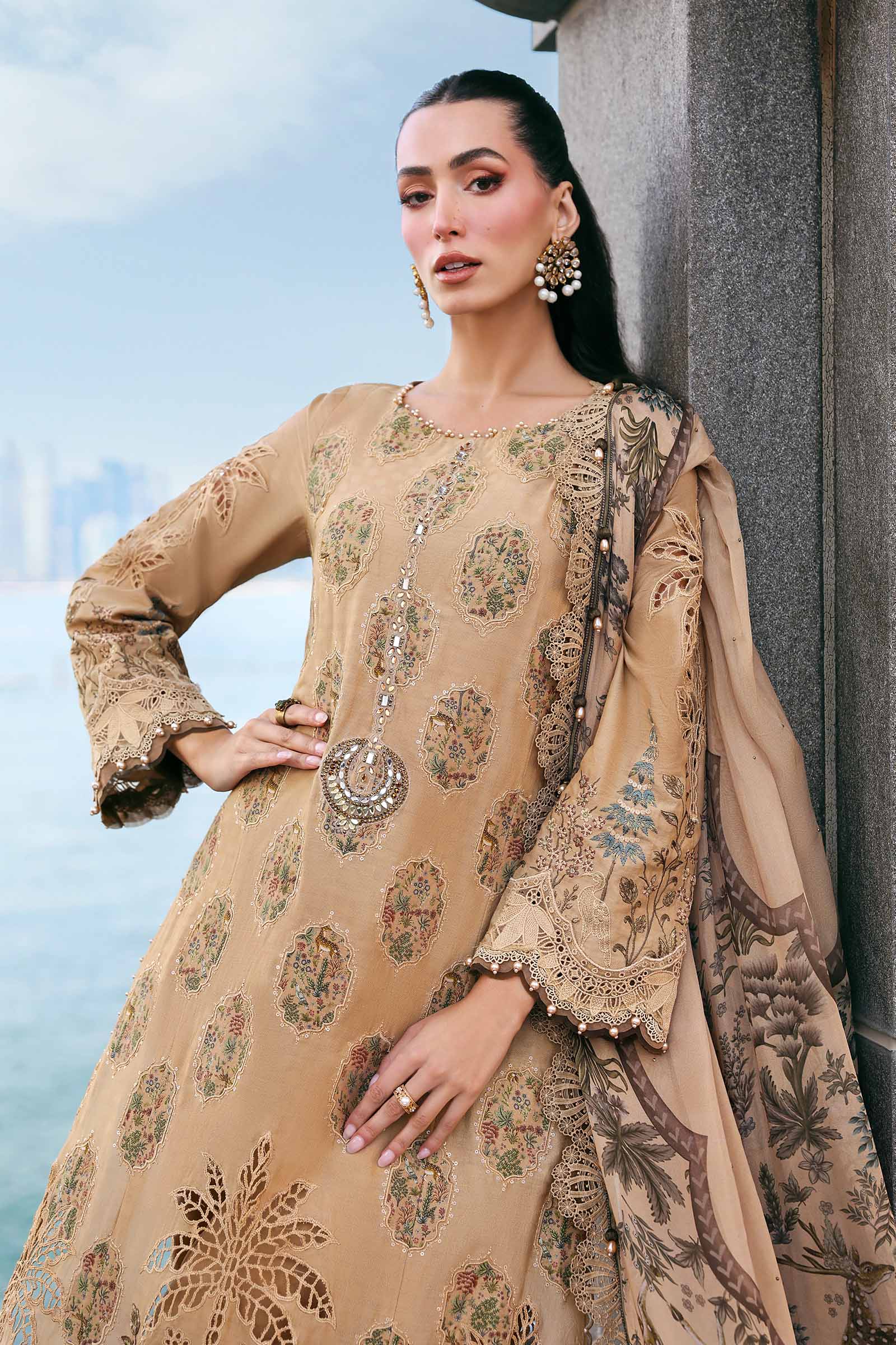 3 Piece Unstitched Embroidered Jacquard Lawn Suit - Image 5