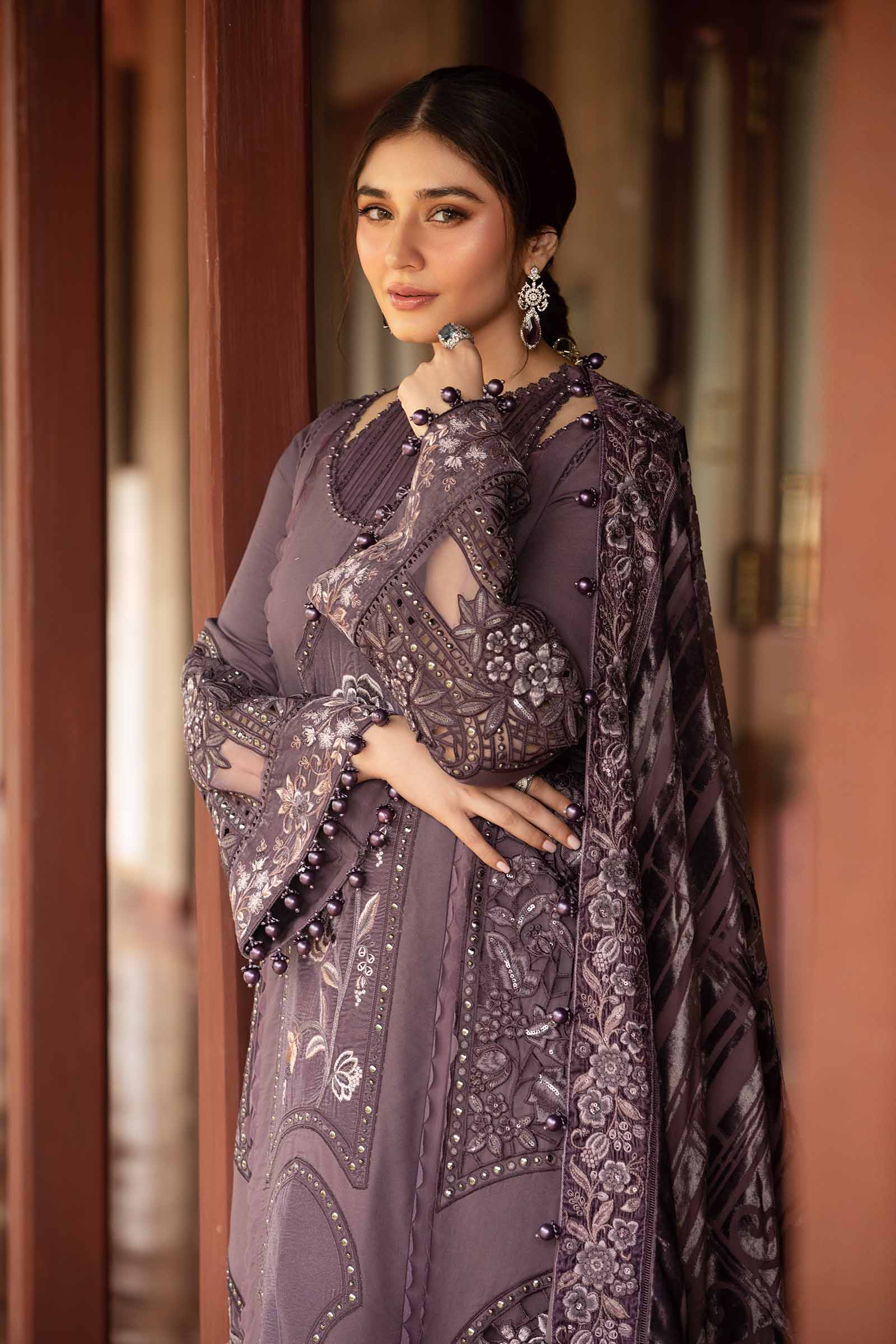 3 Piece Unstitched Embroidered Linen Suit | DL-1202 - Image 4