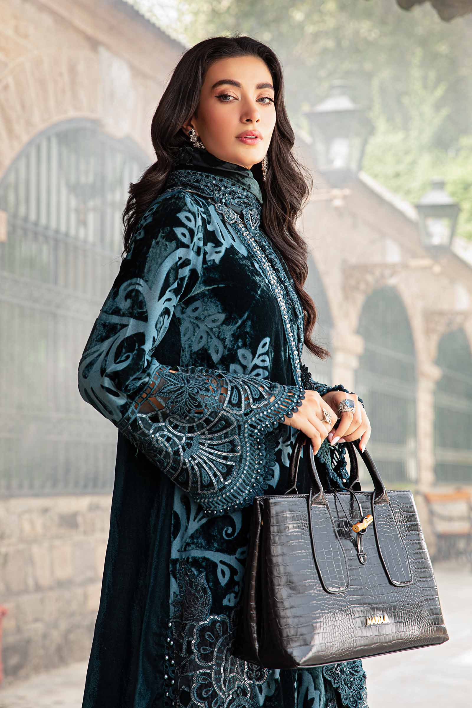 3 Piece Unstitched Embroidered Palachi Suit | DL-1203 - Image 4