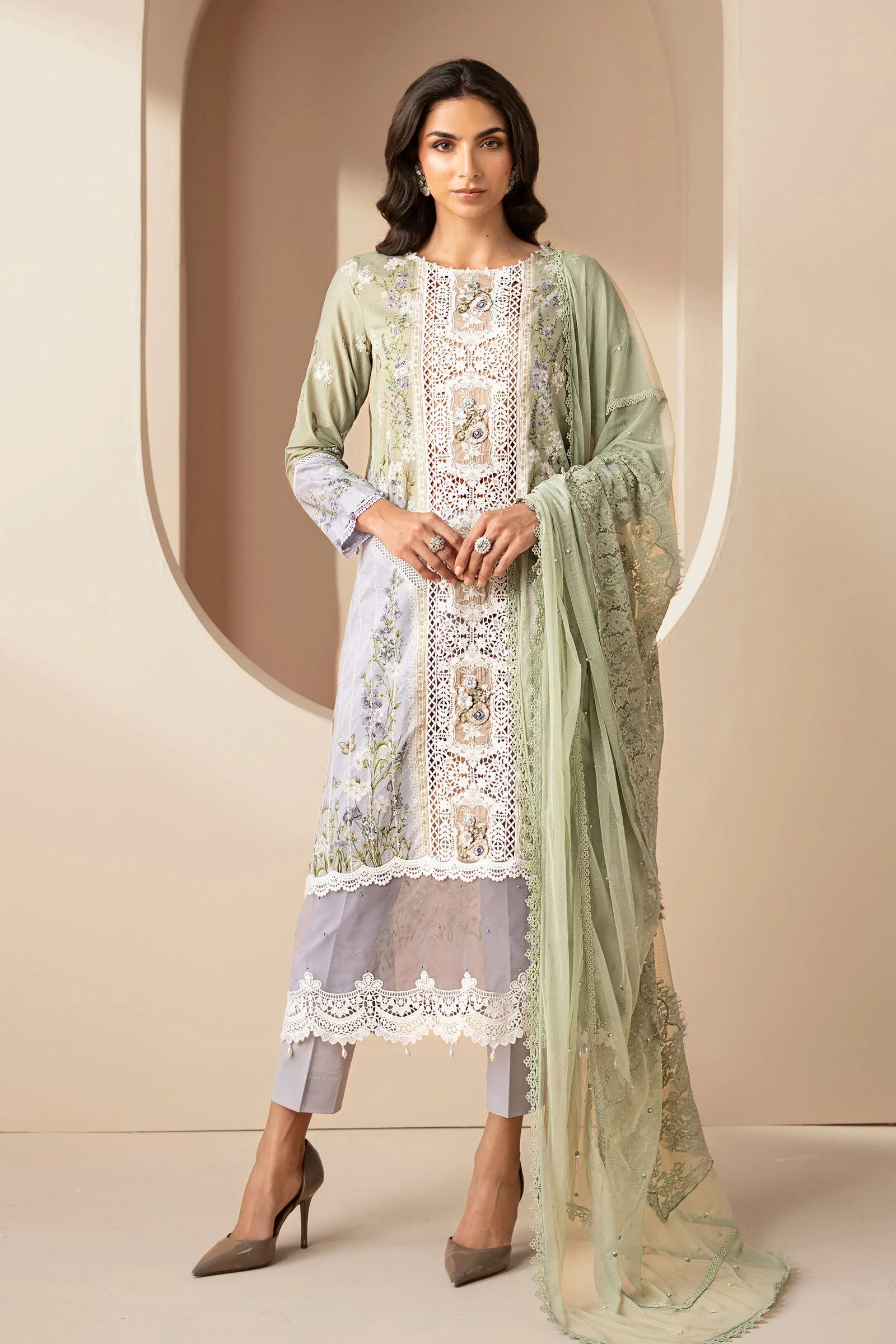 3 Piece Embroidered Lawn Suit - Image 2