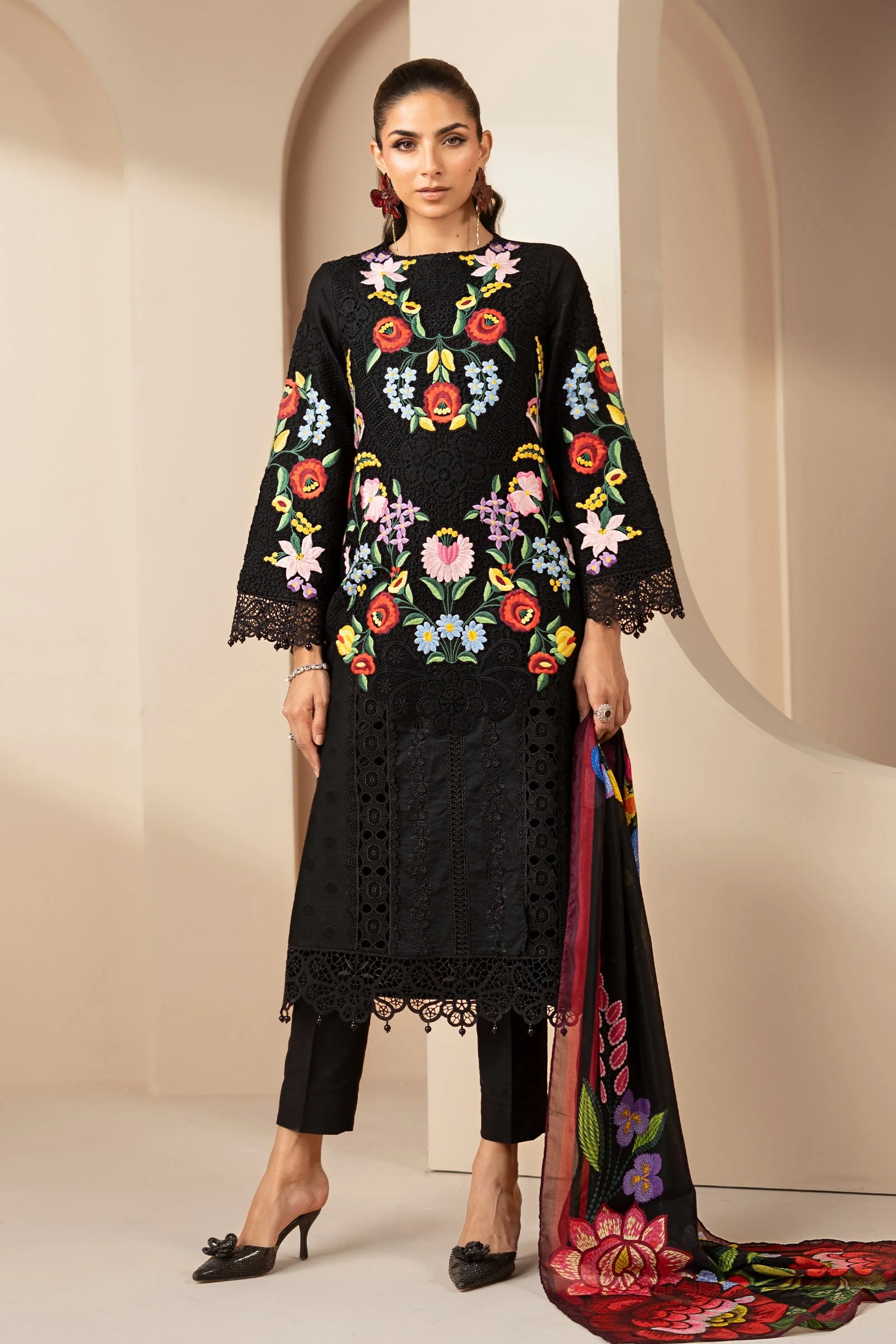 3 Piece Embroidered Jacquard Lawn Suit - Image 2