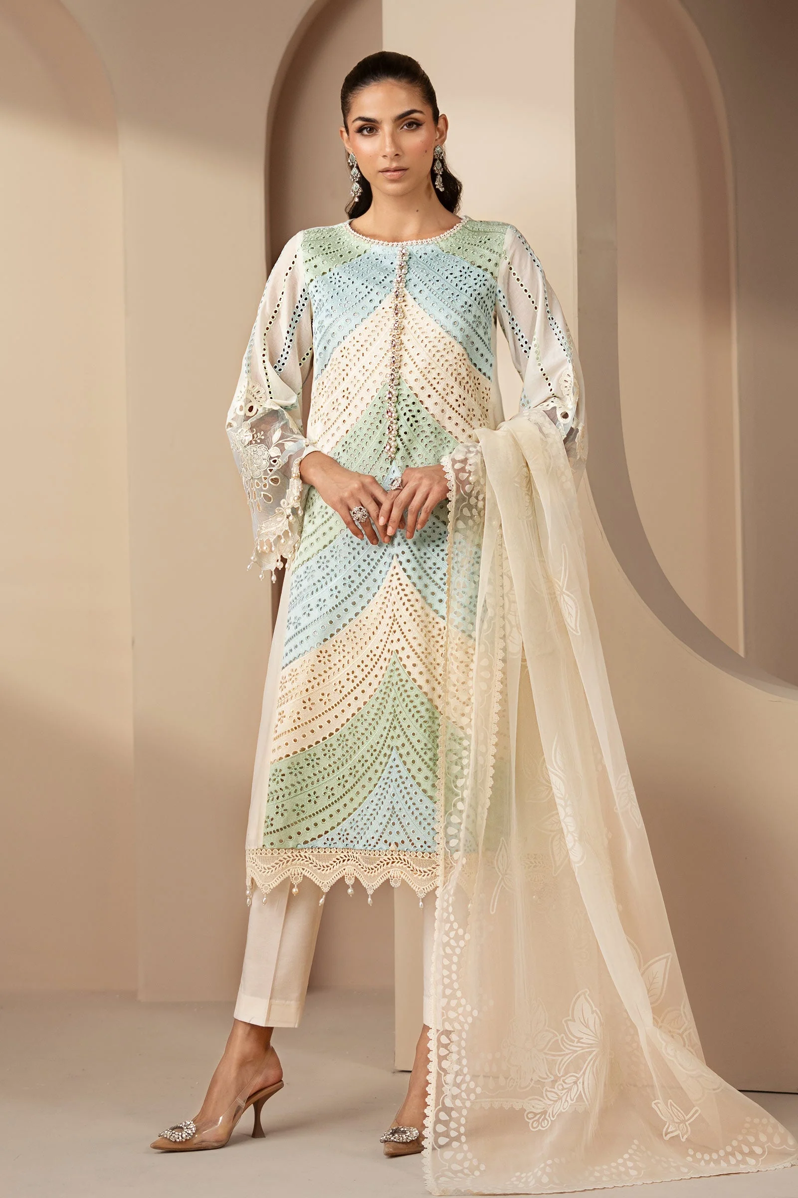 3 Piece Embroidered Lawn Suit - Image 2