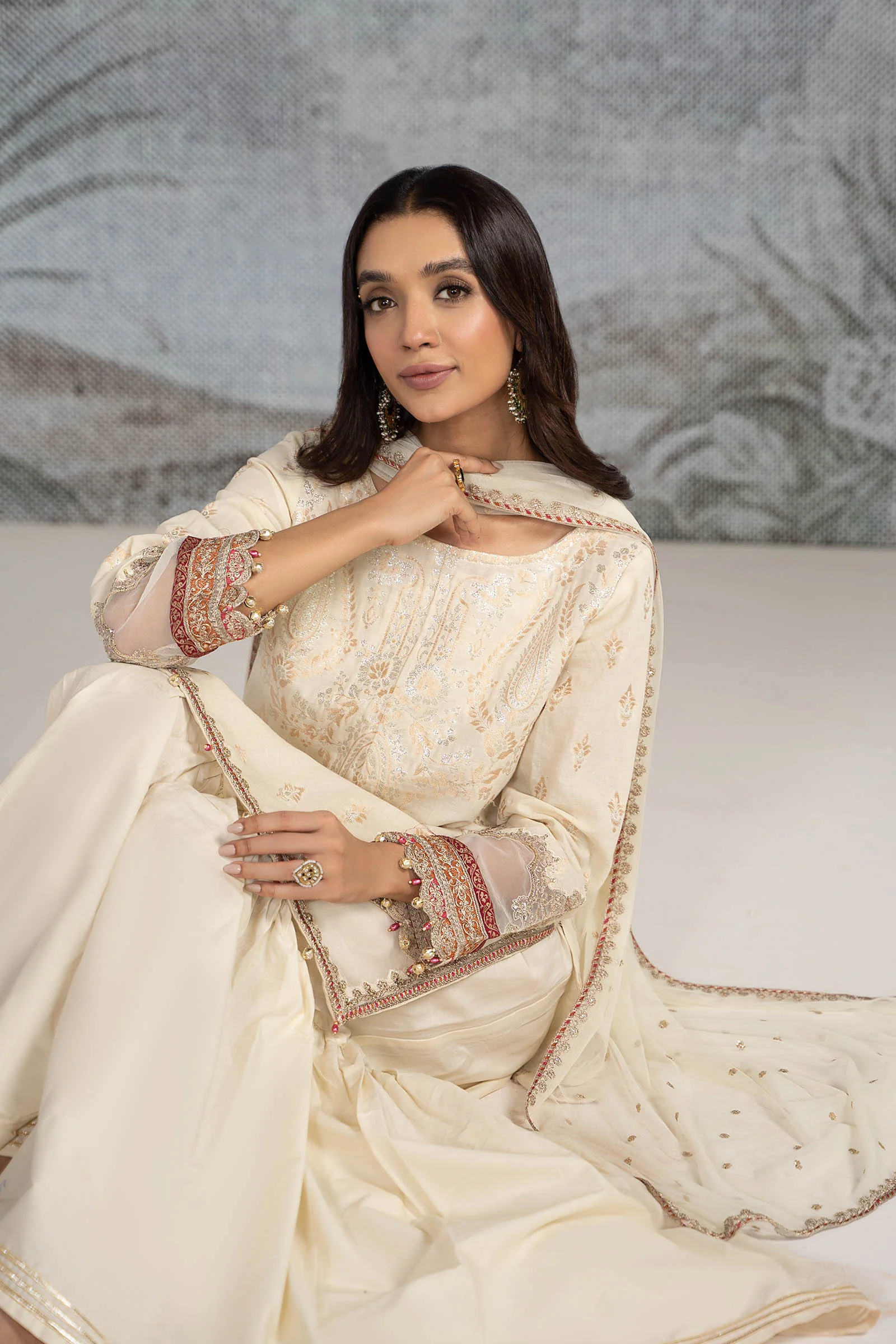Suit Off White DW-EA23-29 - Image 3
