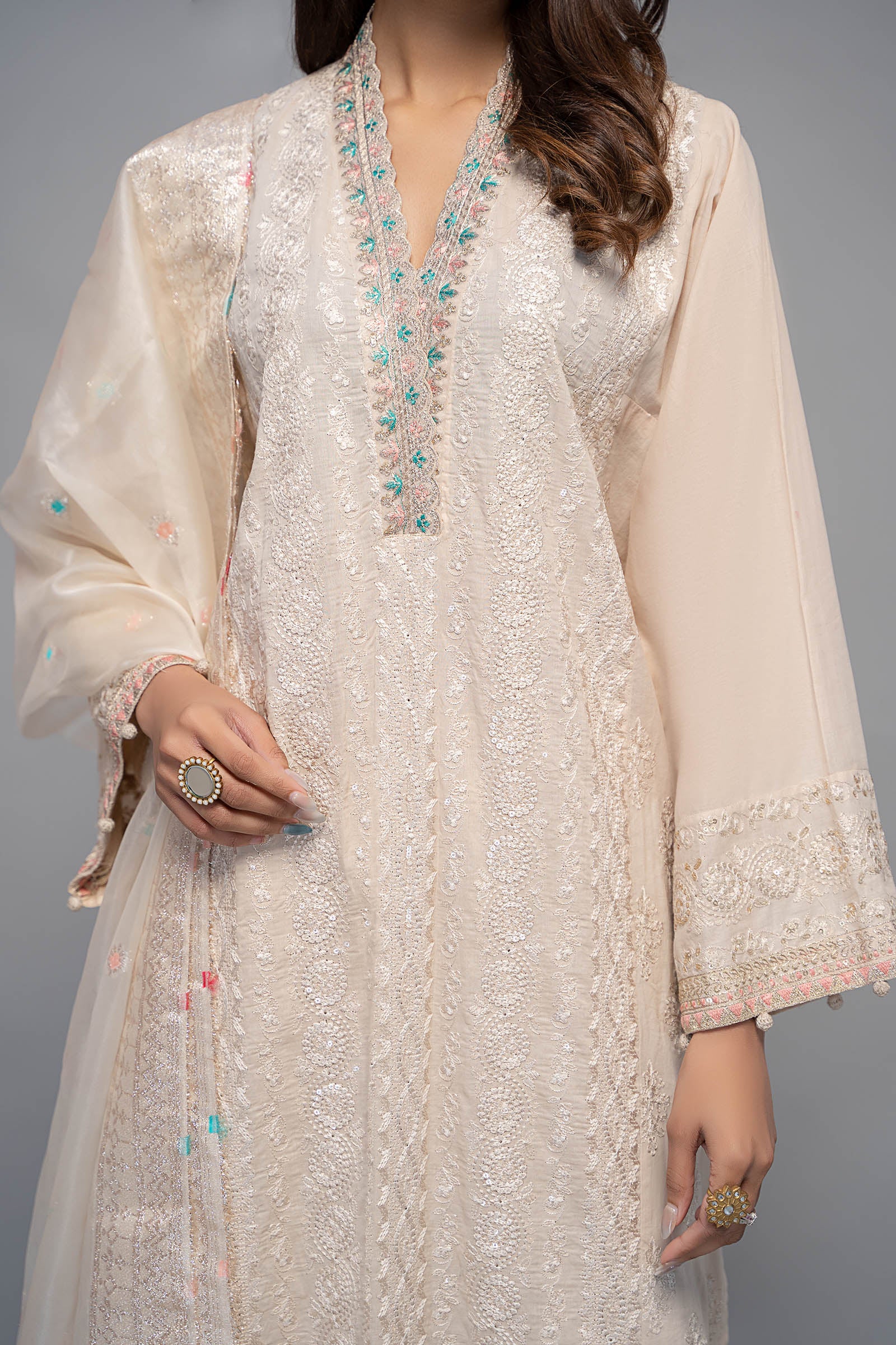 Suit Off White DW-EF23-01 - Image 6