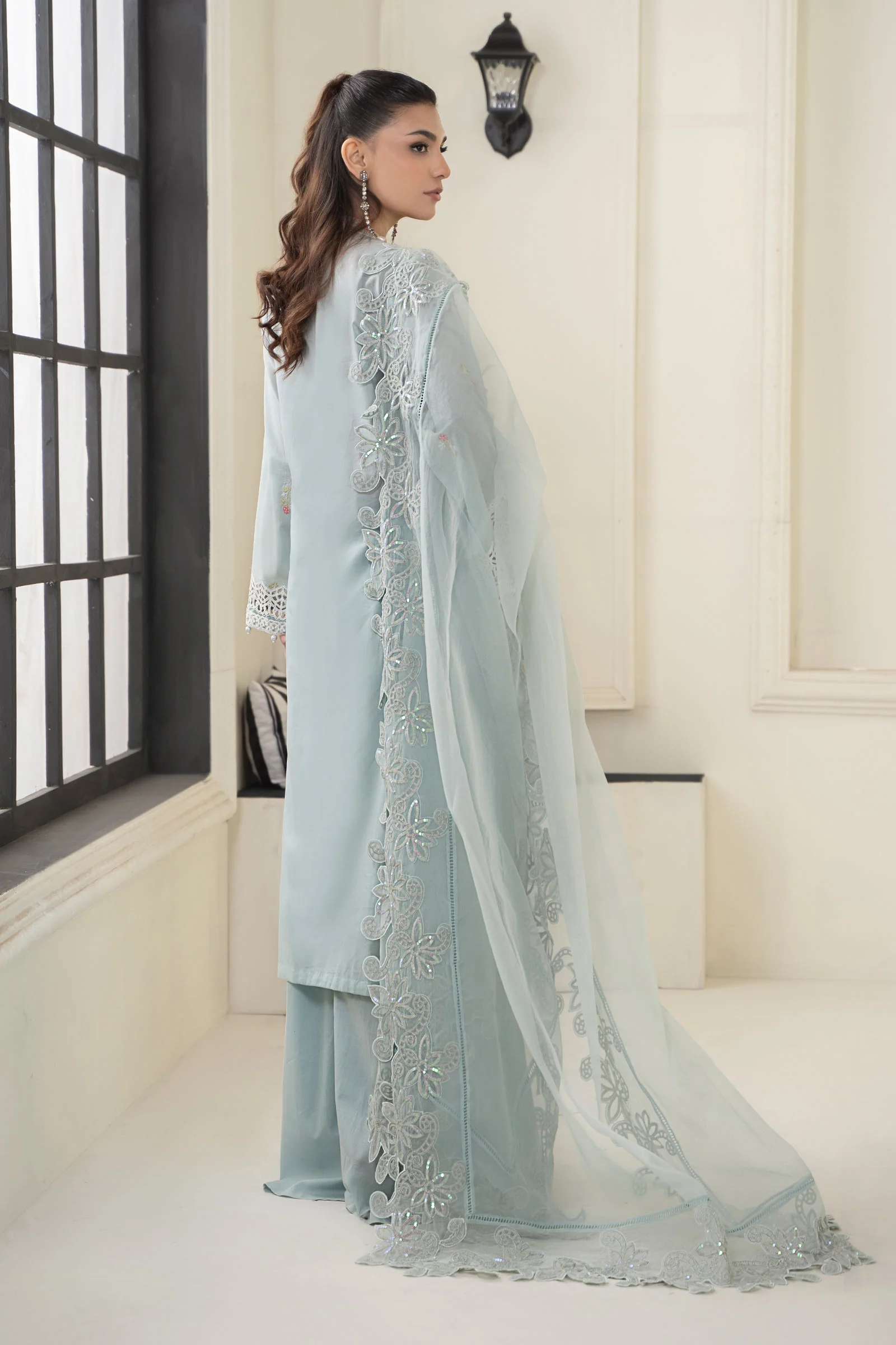 3 Piece Embroidered Lawn Suit - Image 6