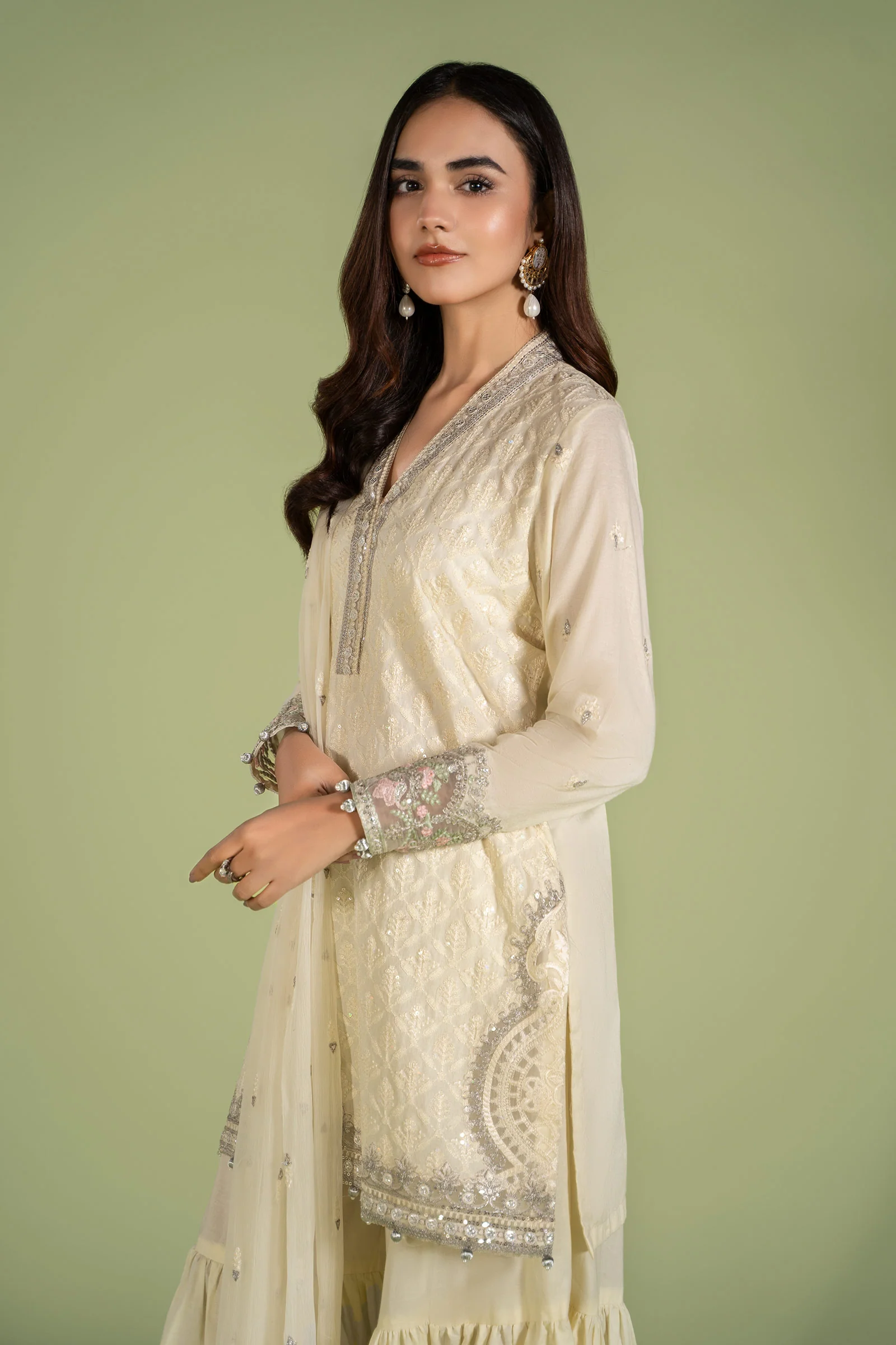 3 Piece Embroidered Lawn Suit - Image 3