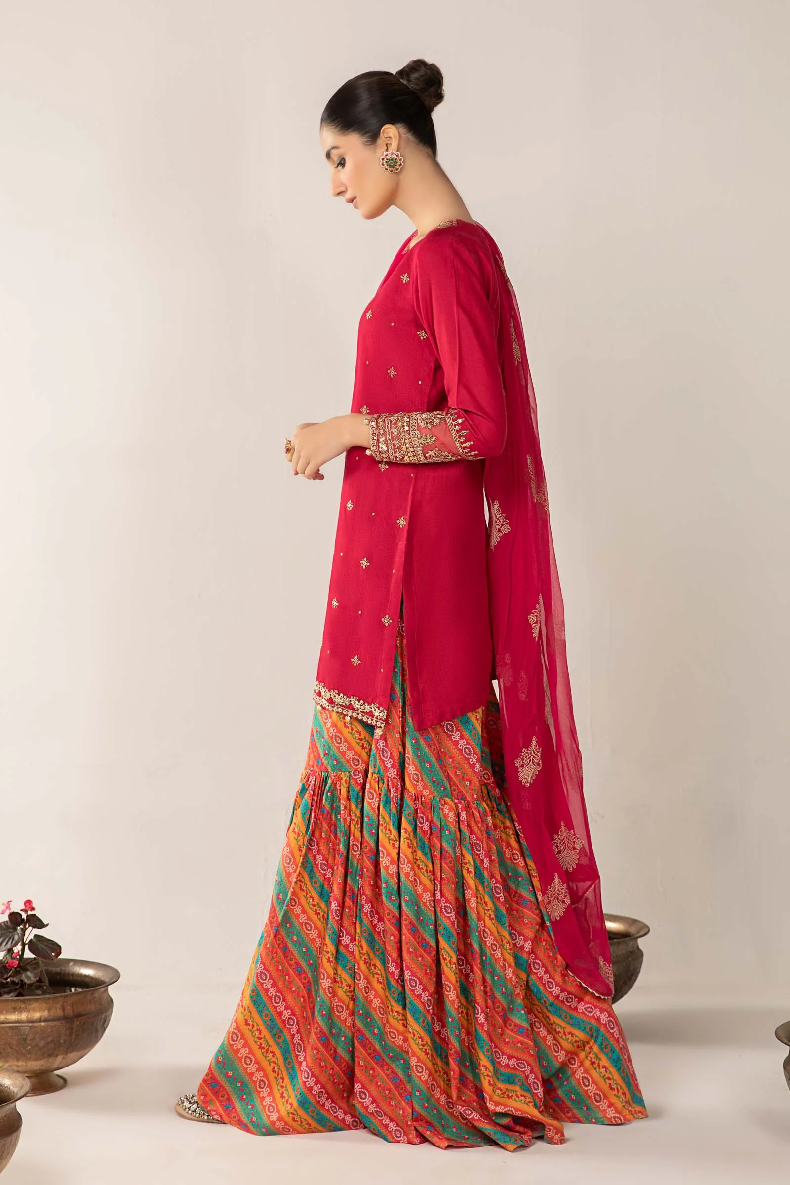 3 Piece Embroidered Lawn Suit - Image 4