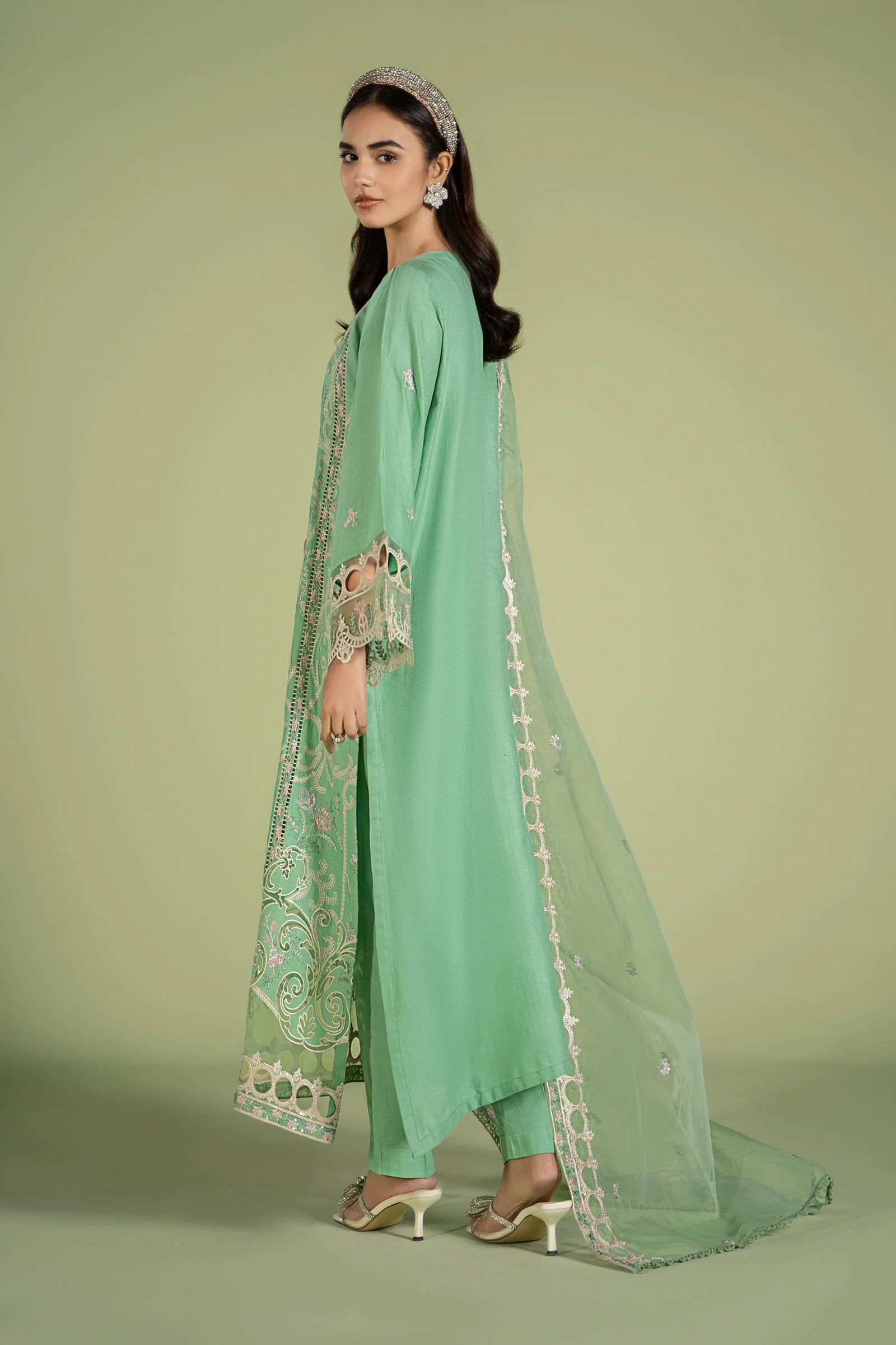 3 Piece Embroidered Lawn Suit - Image 7