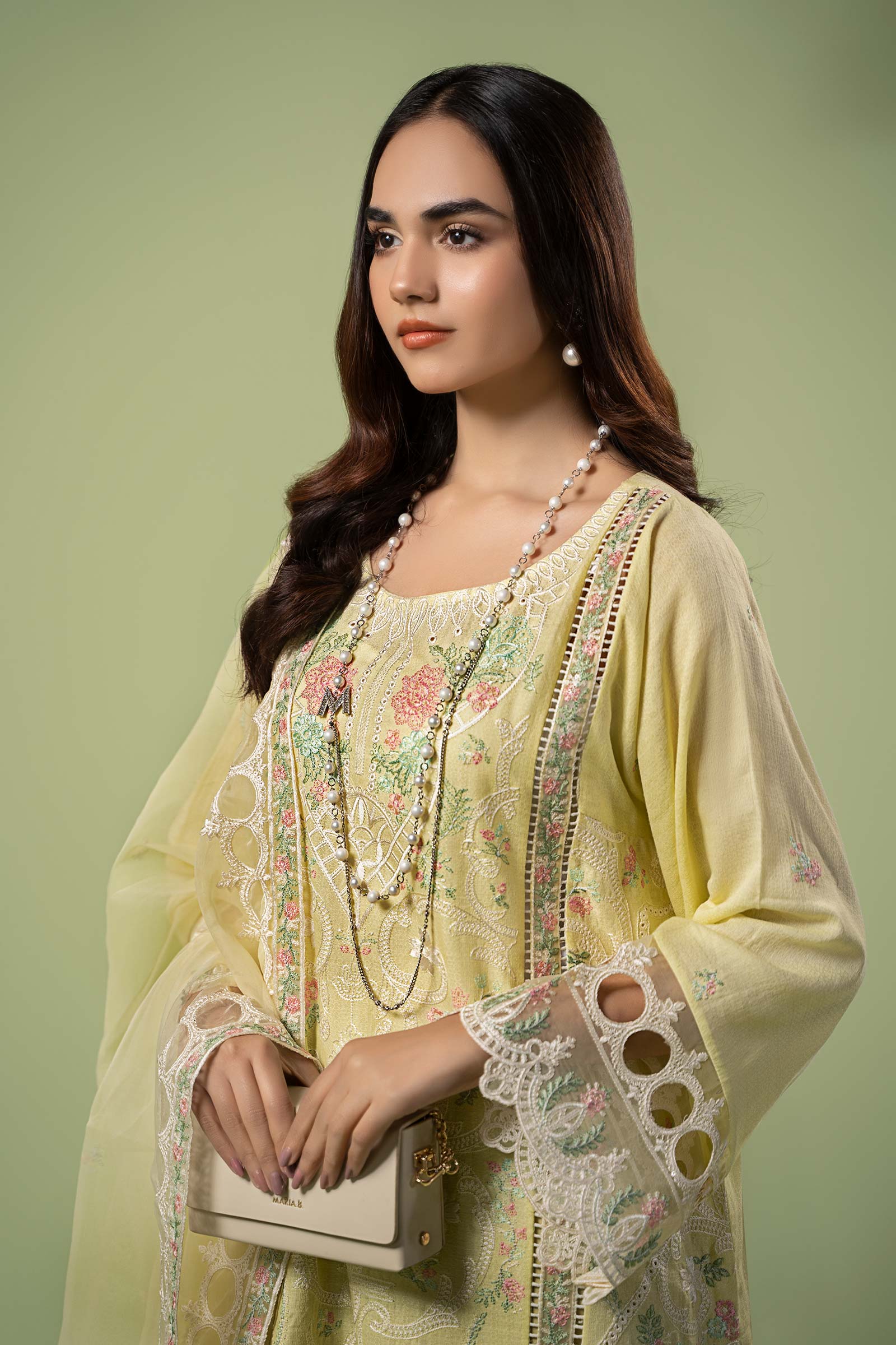 3 Piece Embroidered Lawn Suit - Image 4