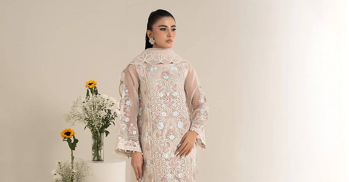 3 Piece Embroidered Organza Suit - Image 8
