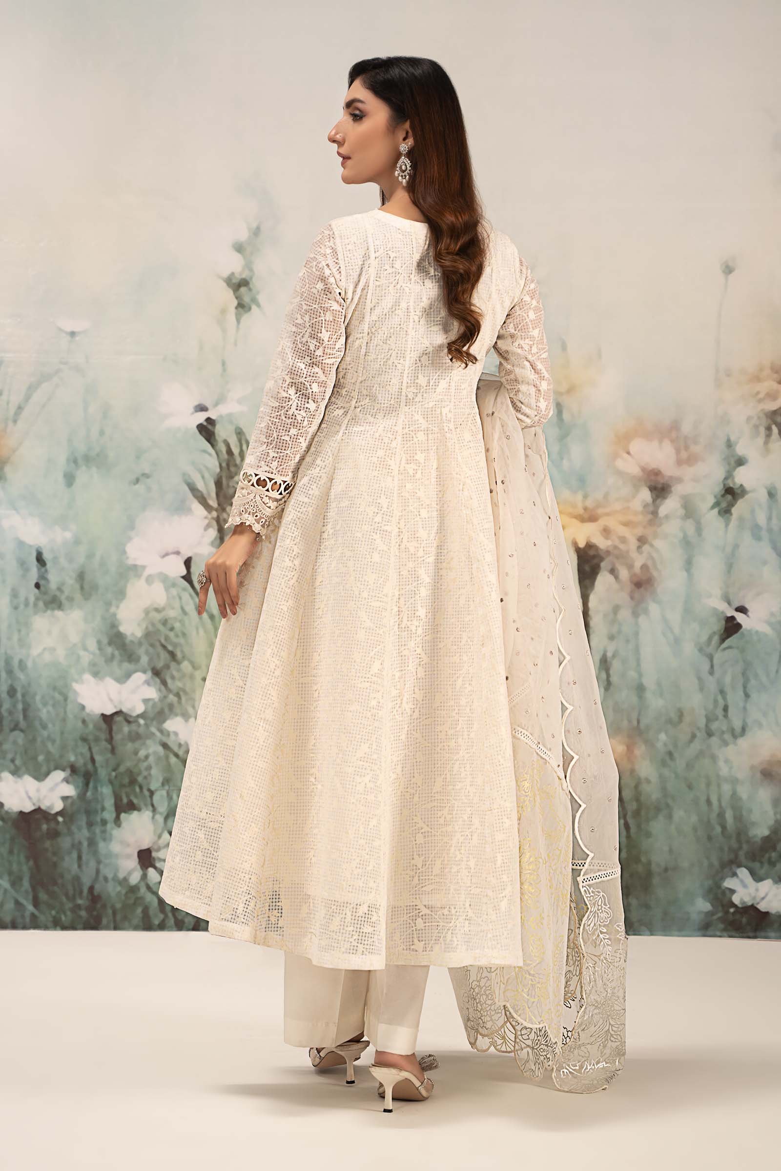 3 Piece Embroidered Organza Suit - Image 7
