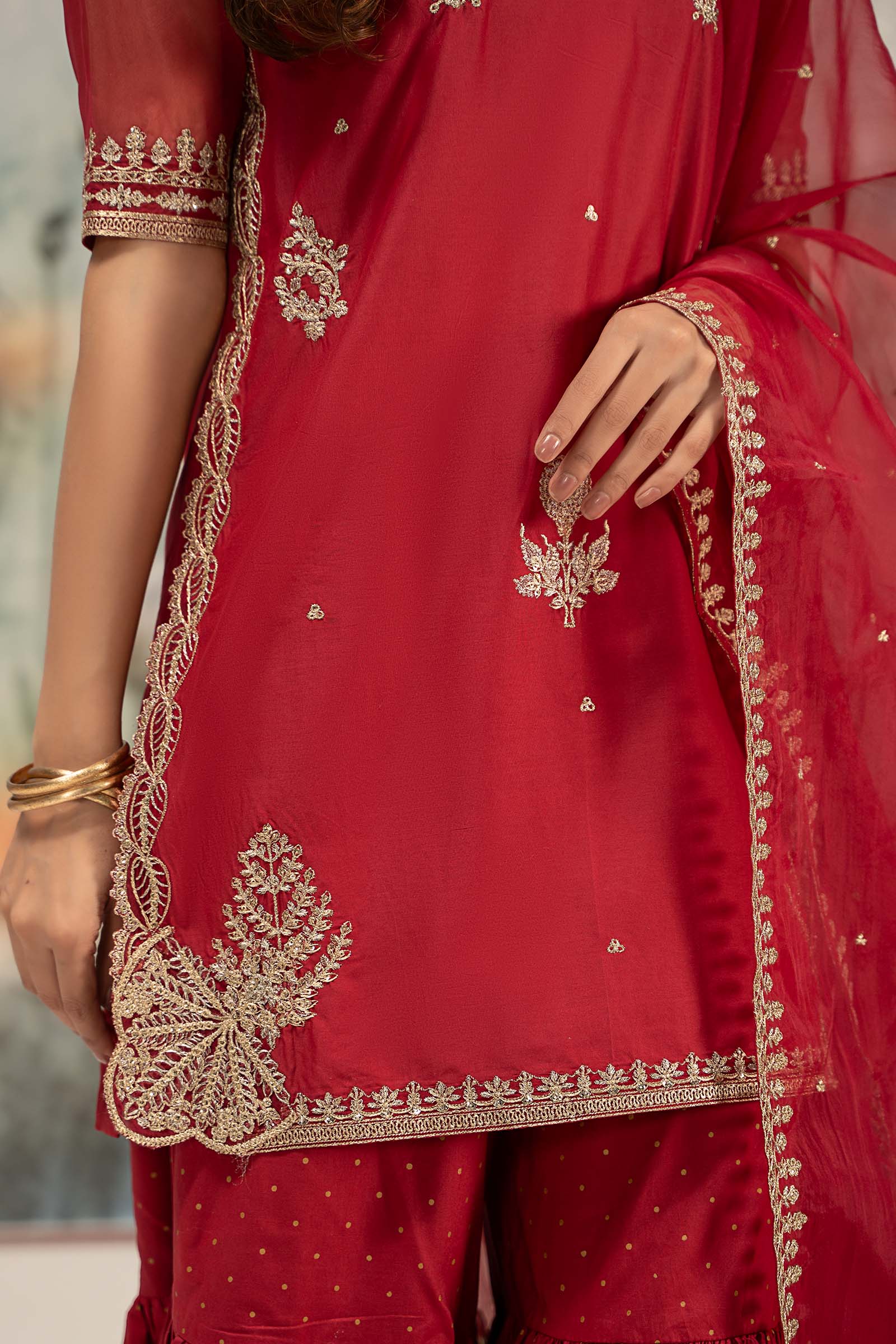 3 Piece Embroidered Lawn Suit - Image 4