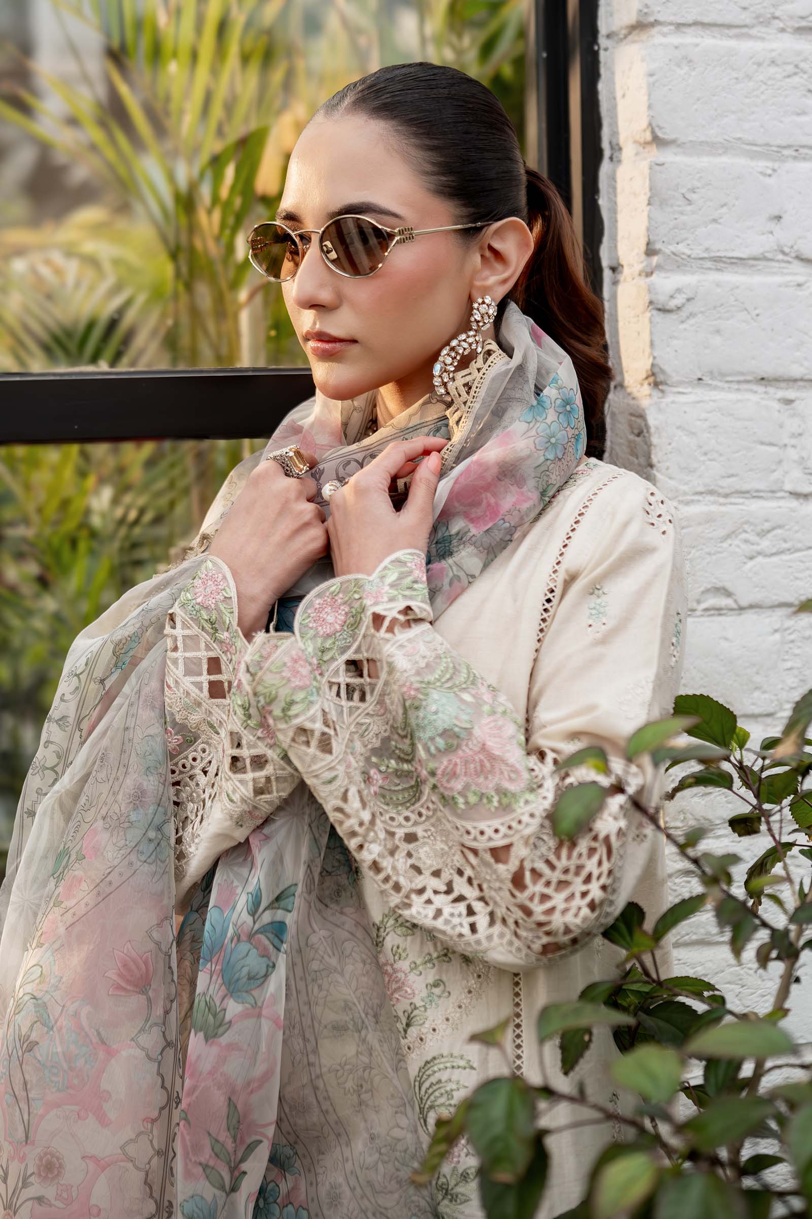 3 Piece Embroidered Self Jacquard Lawn Suit - Image 3