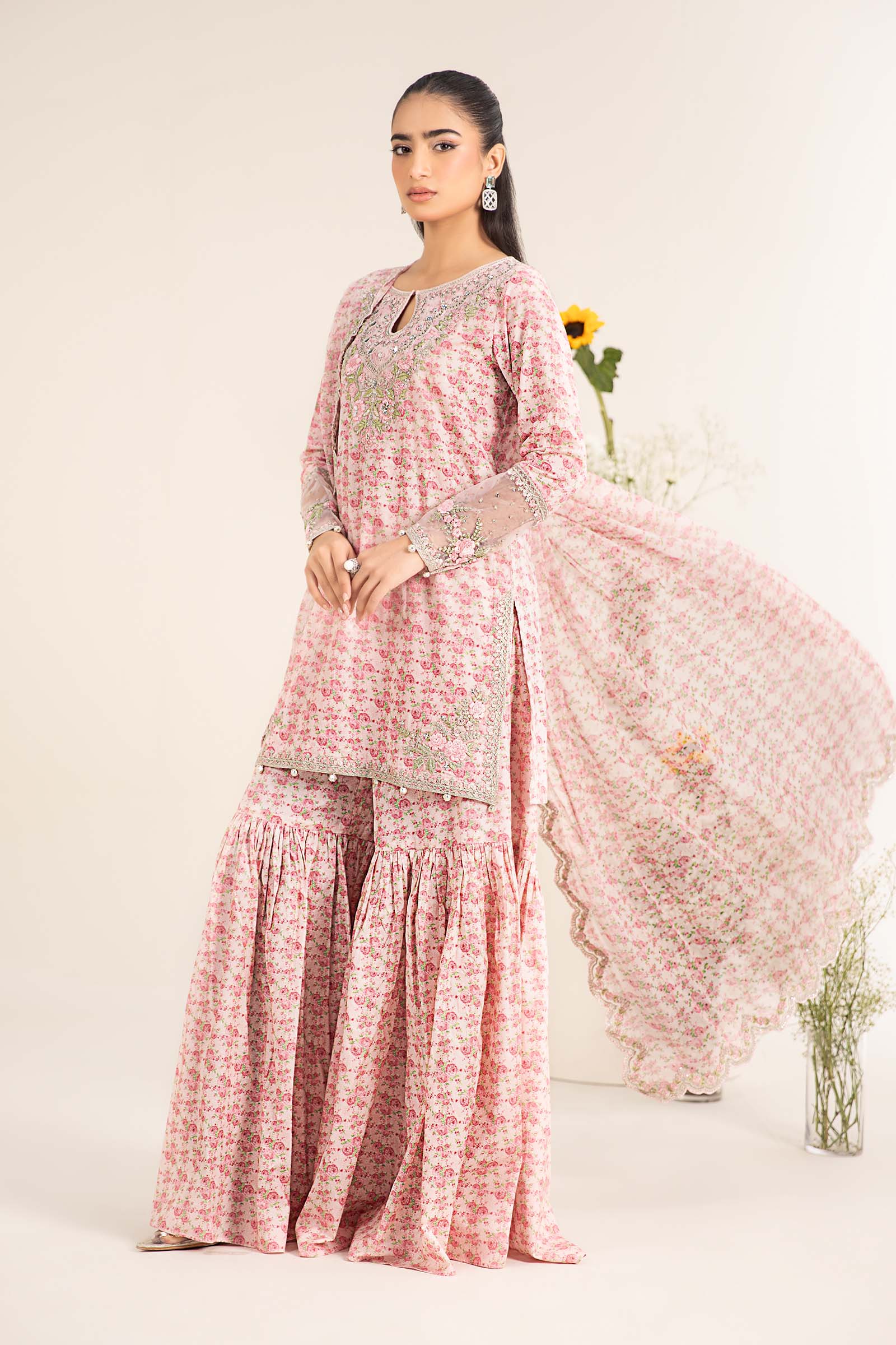 3 Piece Embroidered Lawn Suit - Image 5