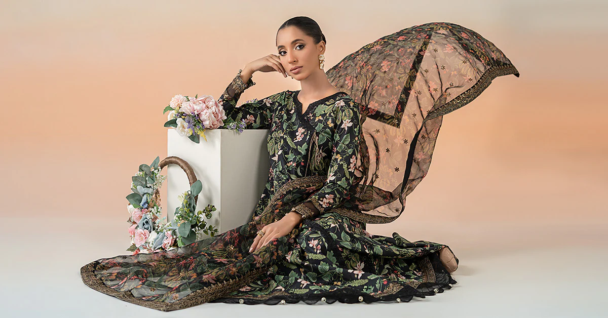 3 Piece Printed Lawn Suit - Image 8