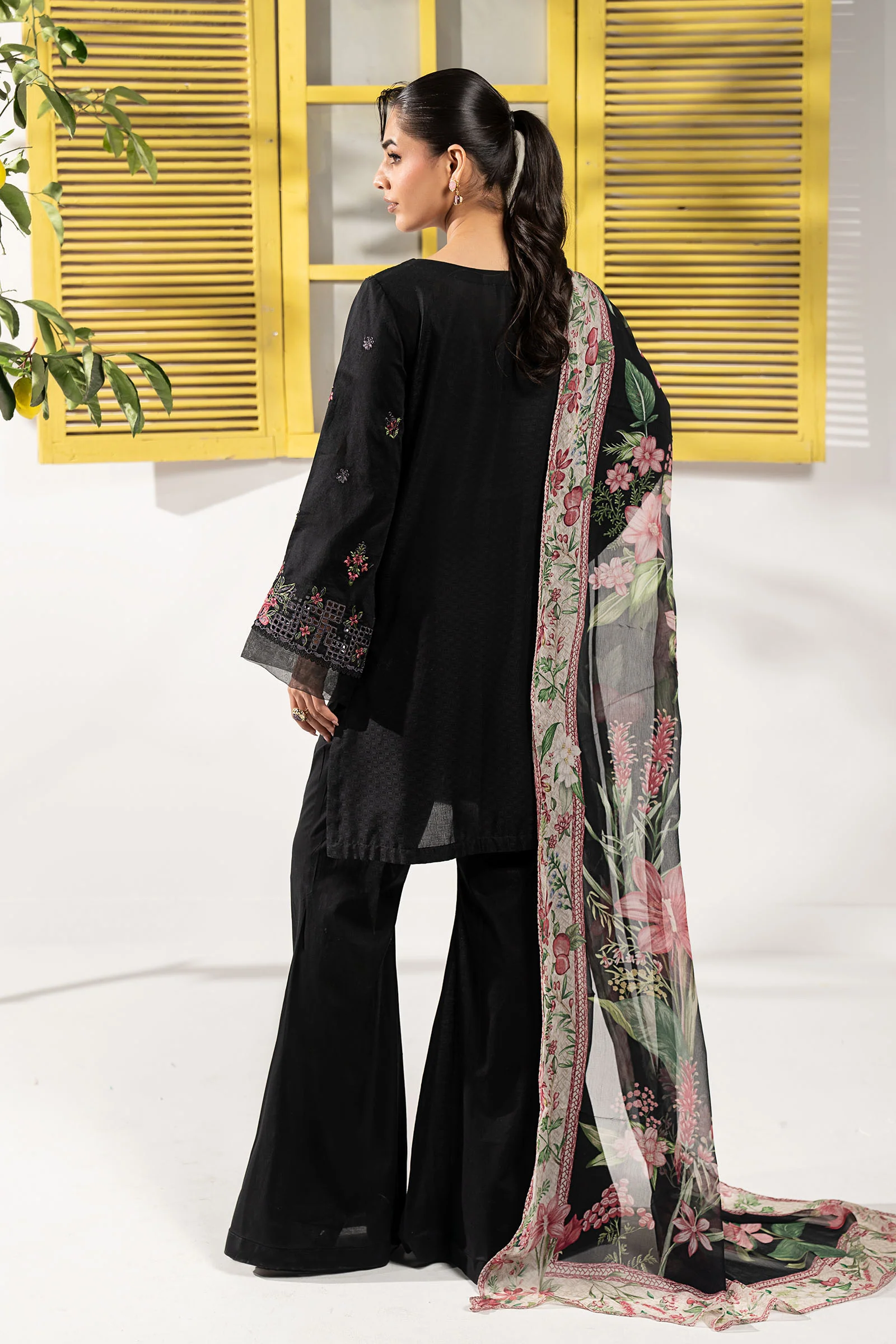 3 Piece Embroidered Dobby Lawn Suit - Image 7