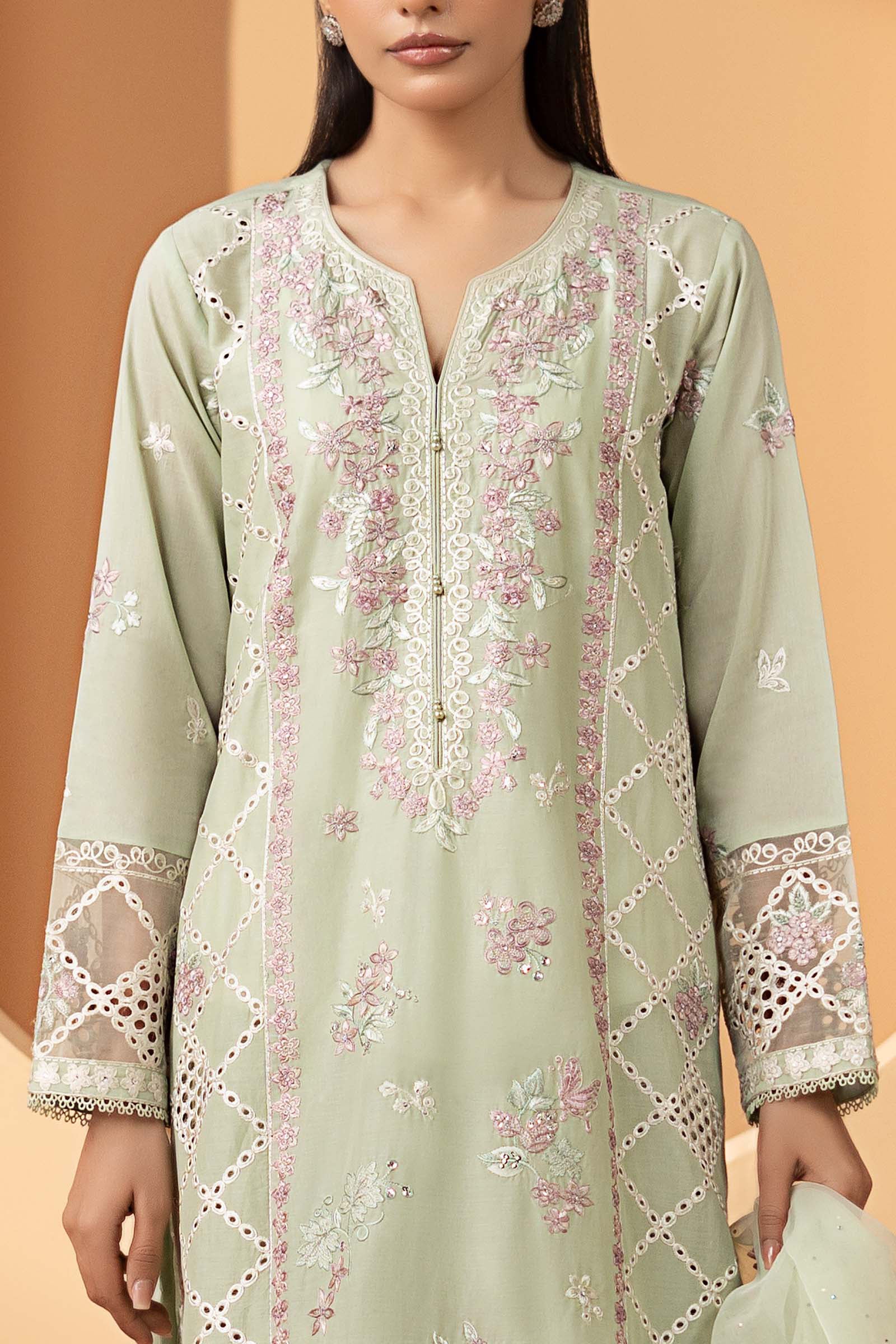 3 Piece Embroidered Lawn Suit - Image 3