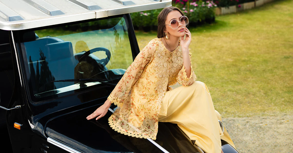 3 Piece Embroidered Cotton Net Suit - Image 9