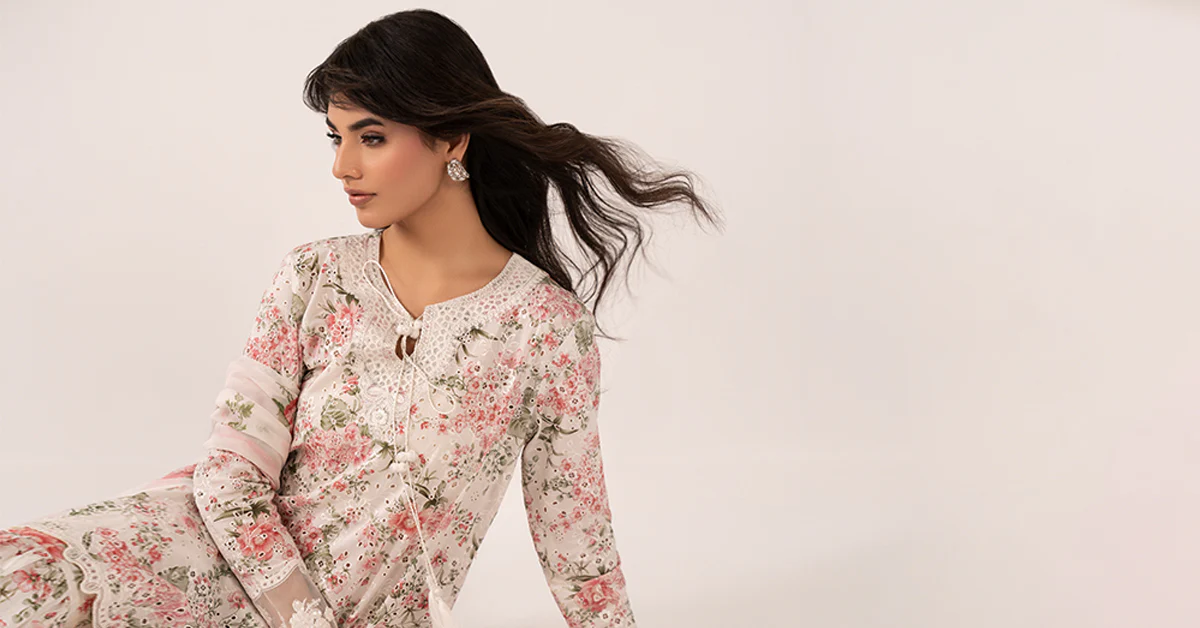 3 Piece Embroidered Lawn Suit - Image 15
