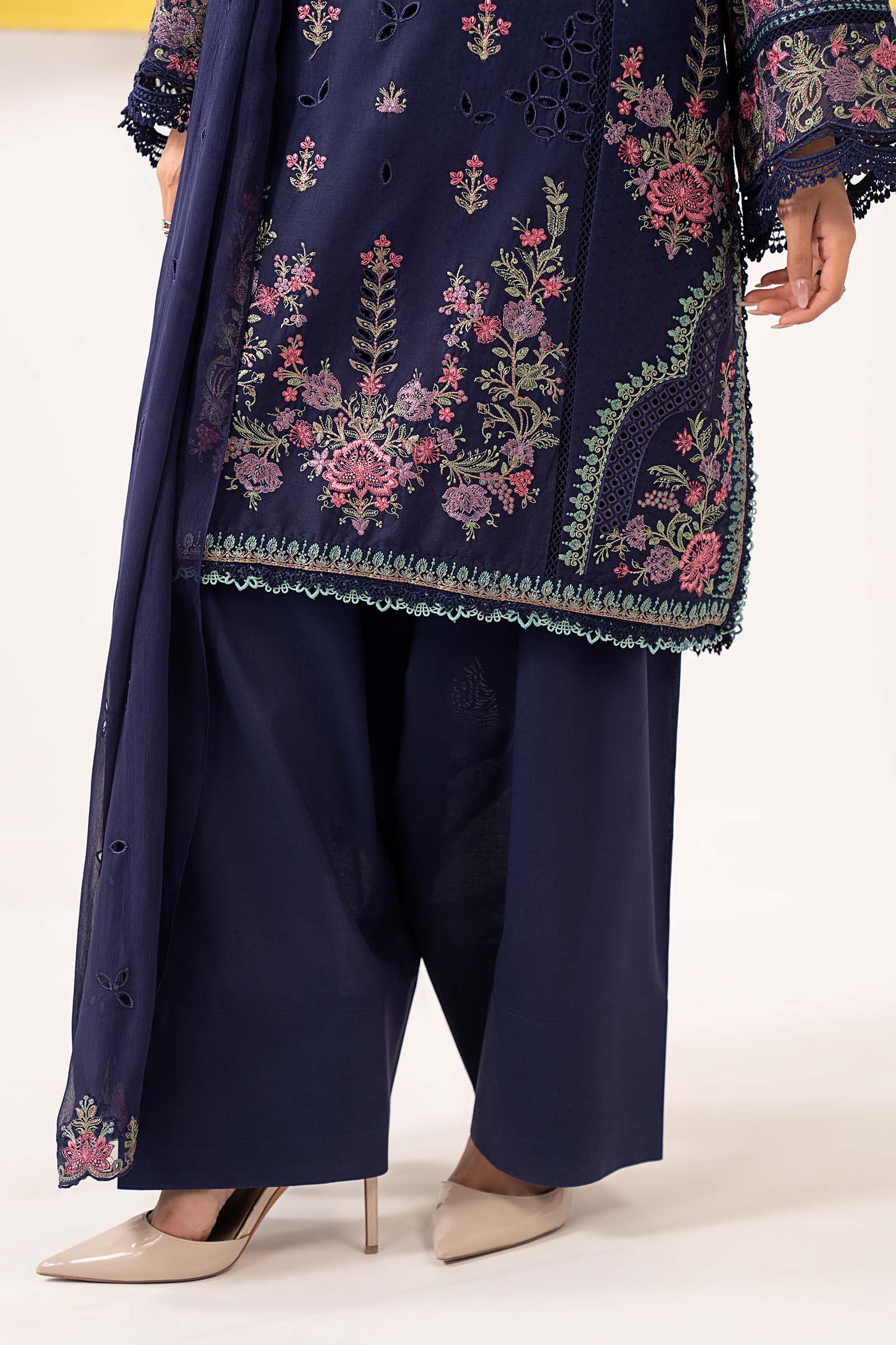 3 Piece Embroidered Dobby Lawn Suit - Image 6