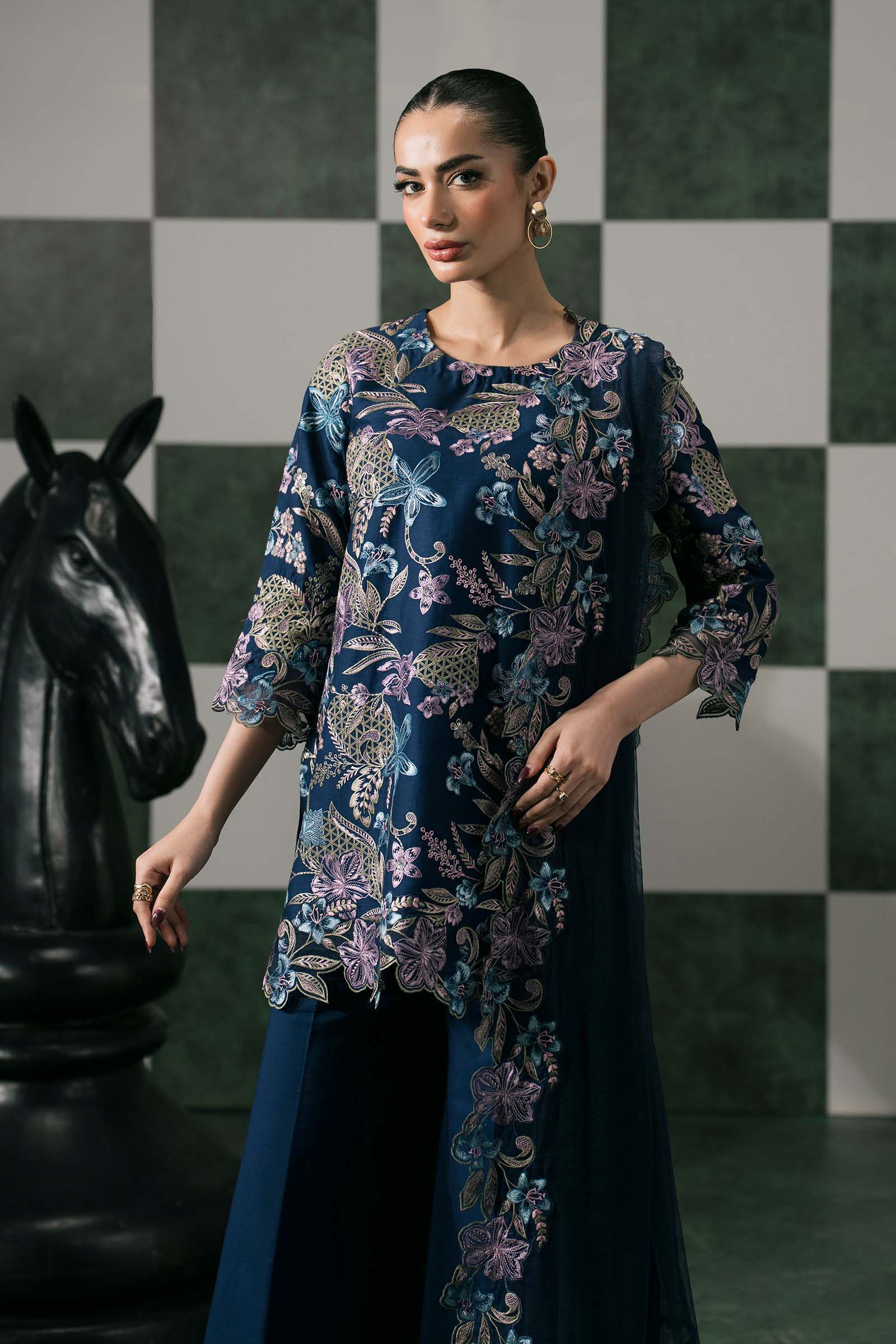 3 Piece Embroidered Dobby Lawn Suit - Image 3