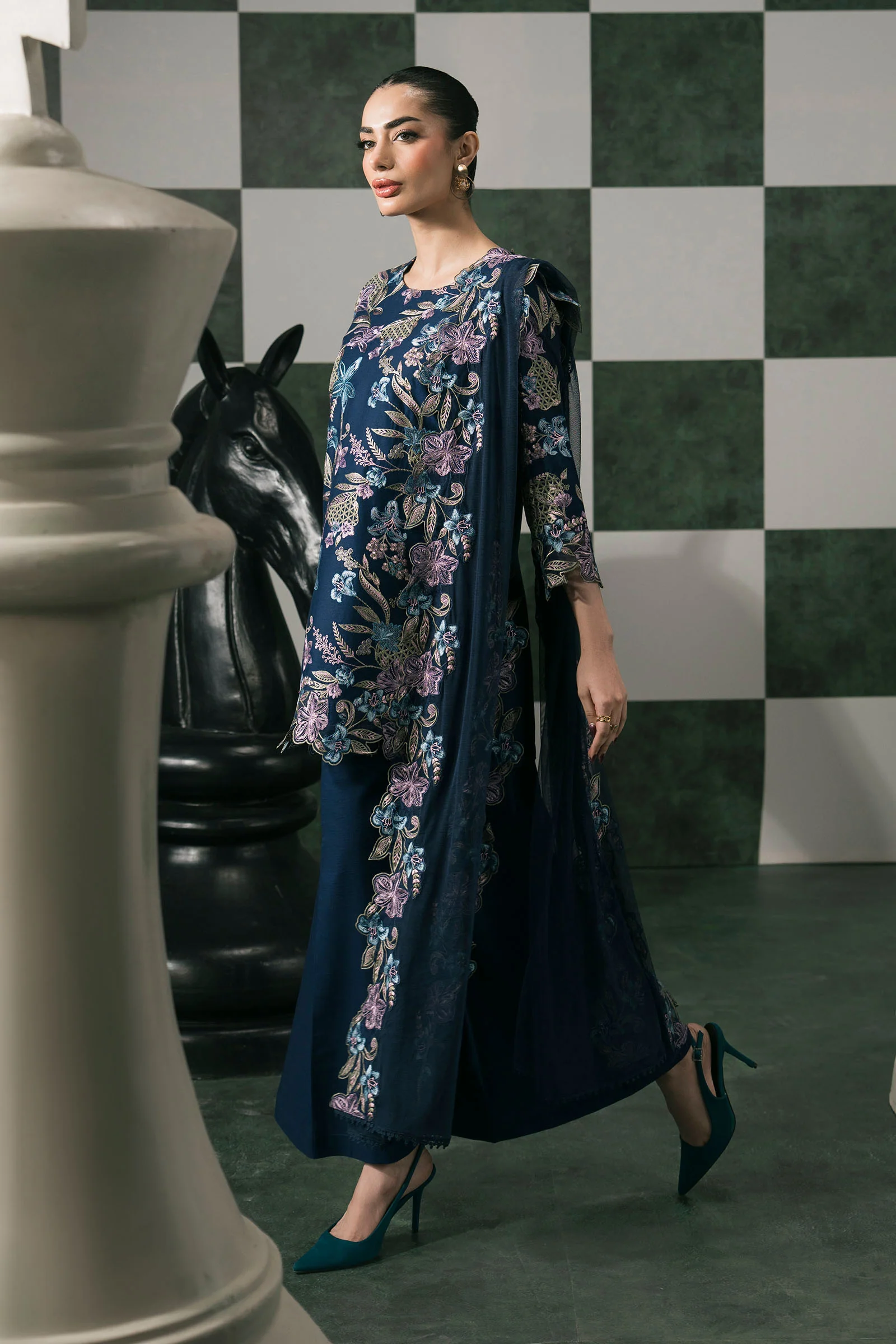 3 Piece Embroidered Dobby Lawn Suit - Image 7