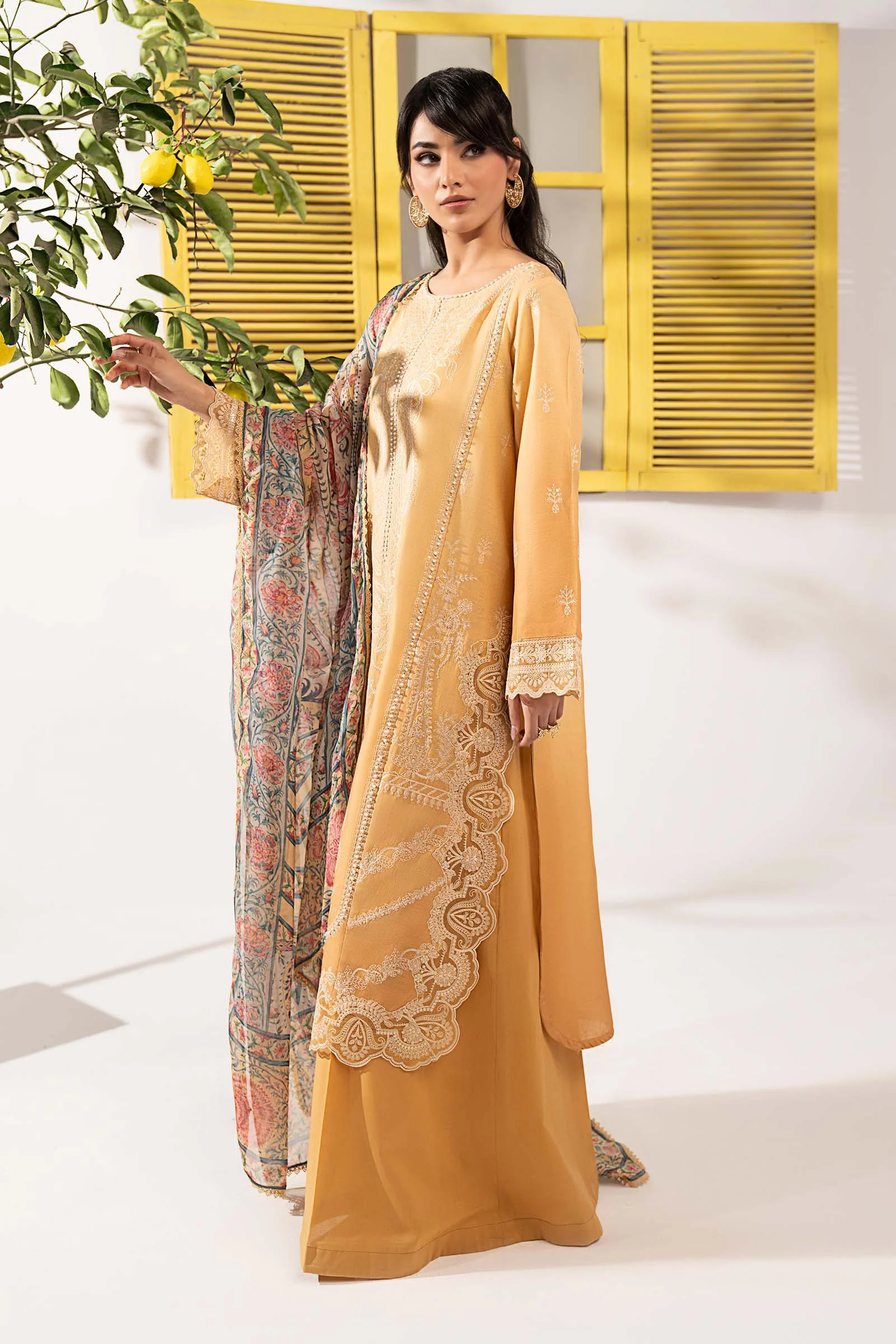 3 Piece Embroidered Dobby Lawn Suit - Image 6