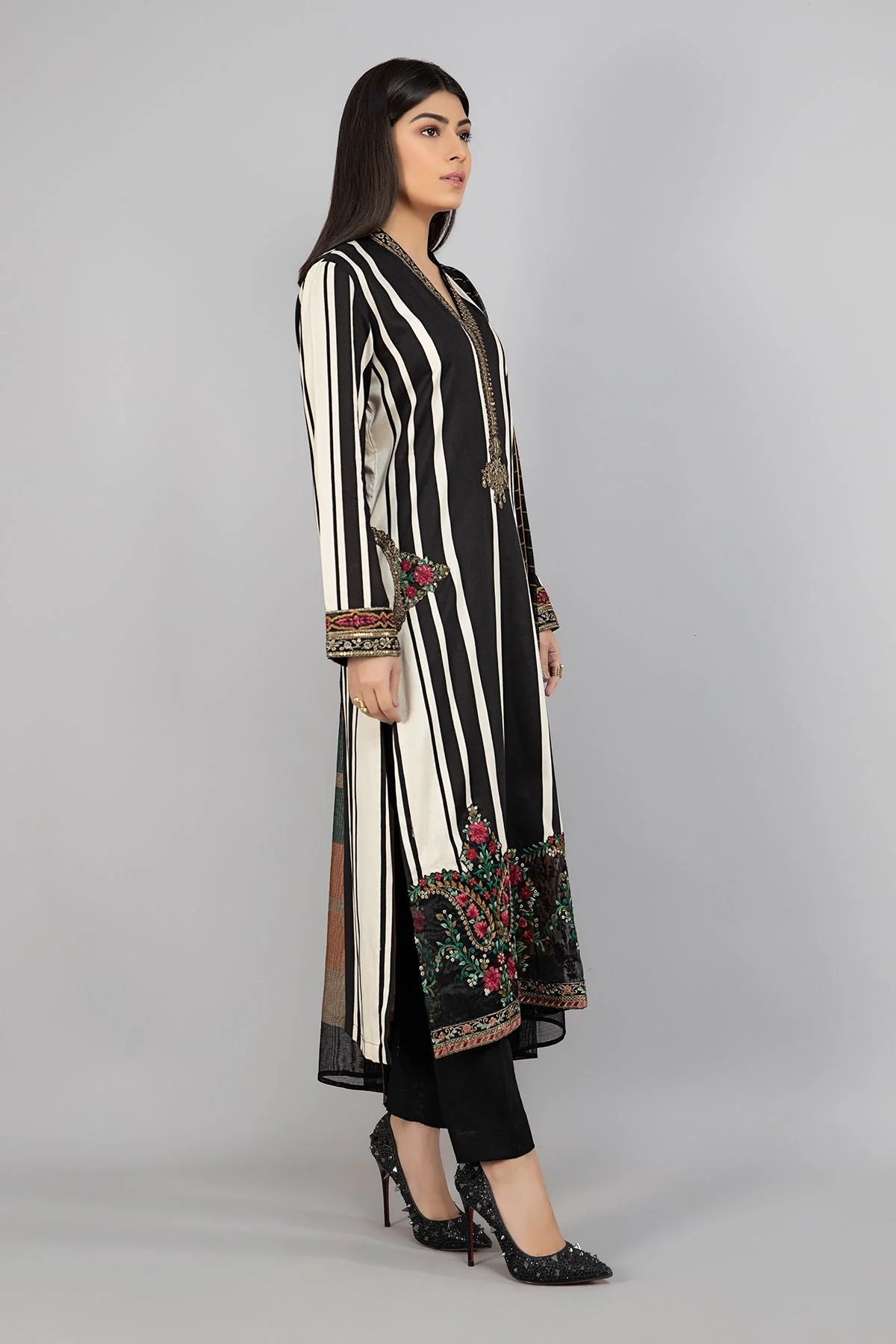 Suit Black-White DW-W20-21 - Image 2