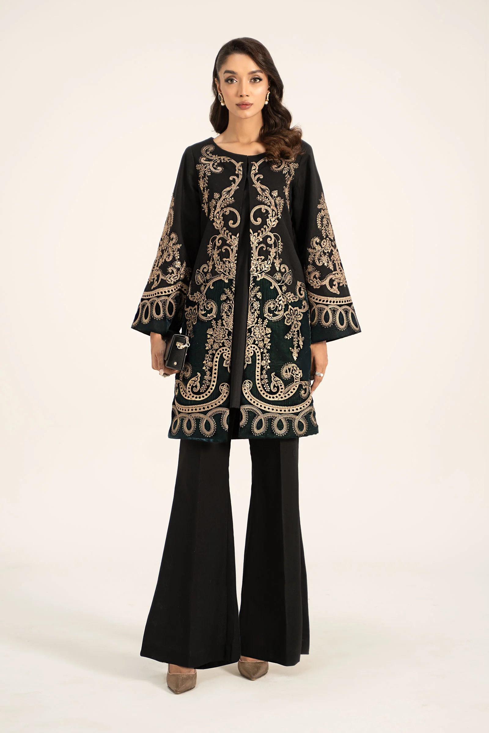 3 Piece Embroidered Khaddar Suit