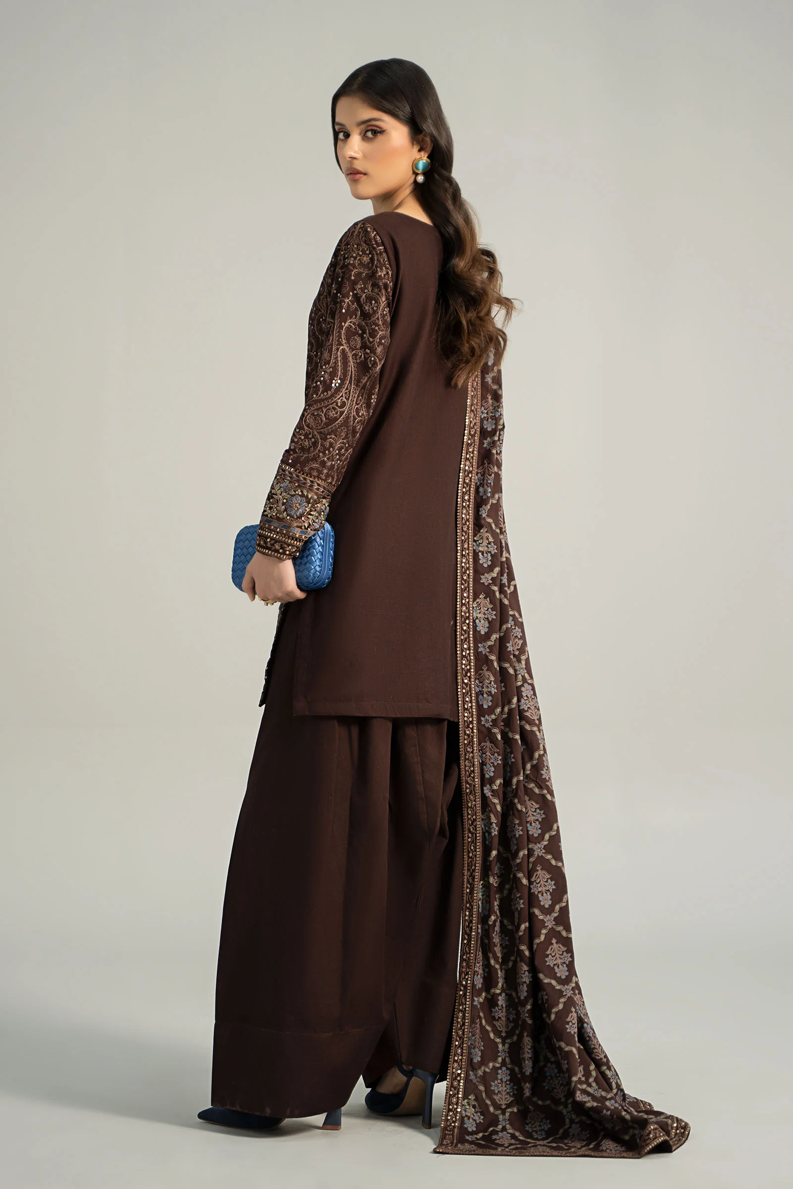 3 Piece Embroidered Khaddar Suit - Image 6