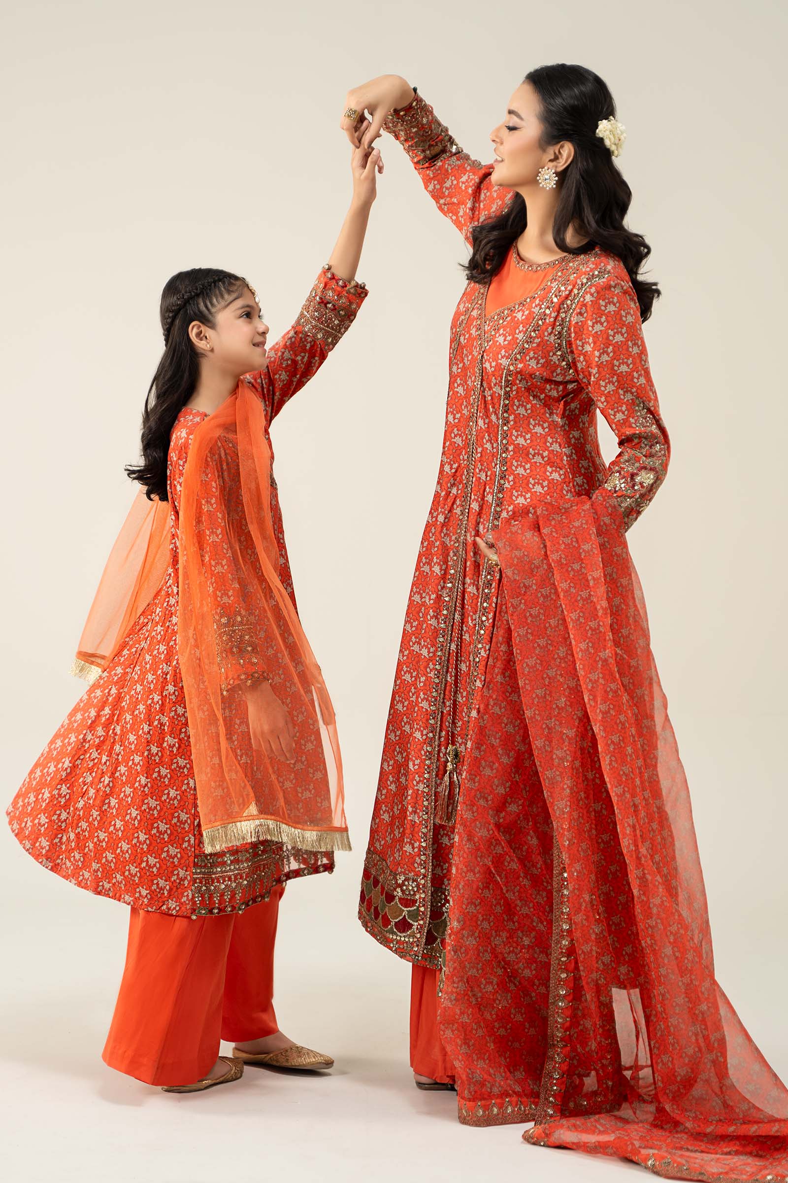 3 Piece Embroidered Linen Suit - Image 3