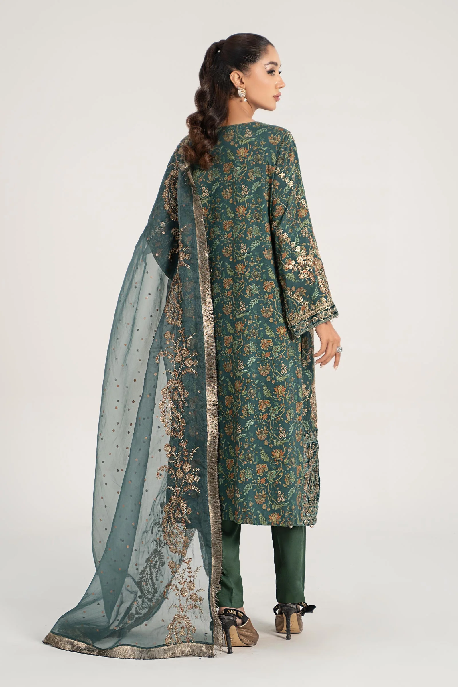 3 Piece Embroidered Plush Suit - Image 5