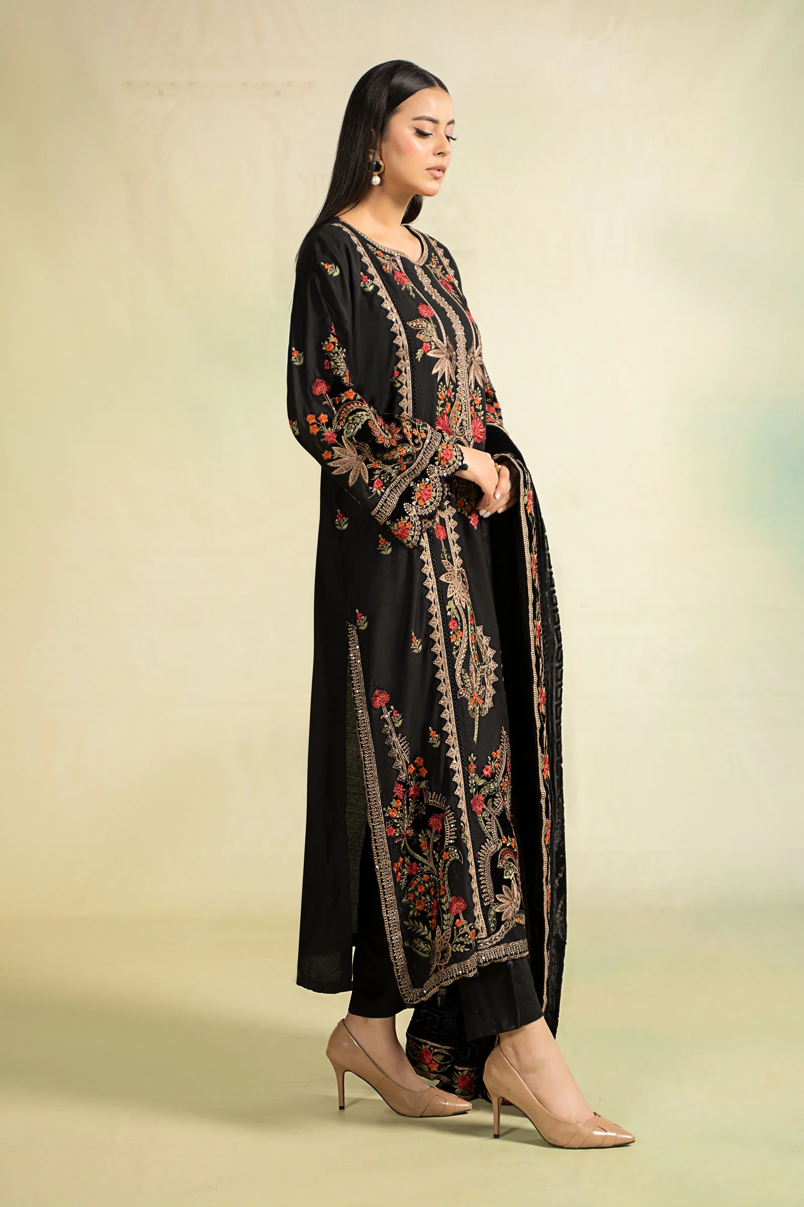 3 Piece Embroidered Linen Suit - Image 4