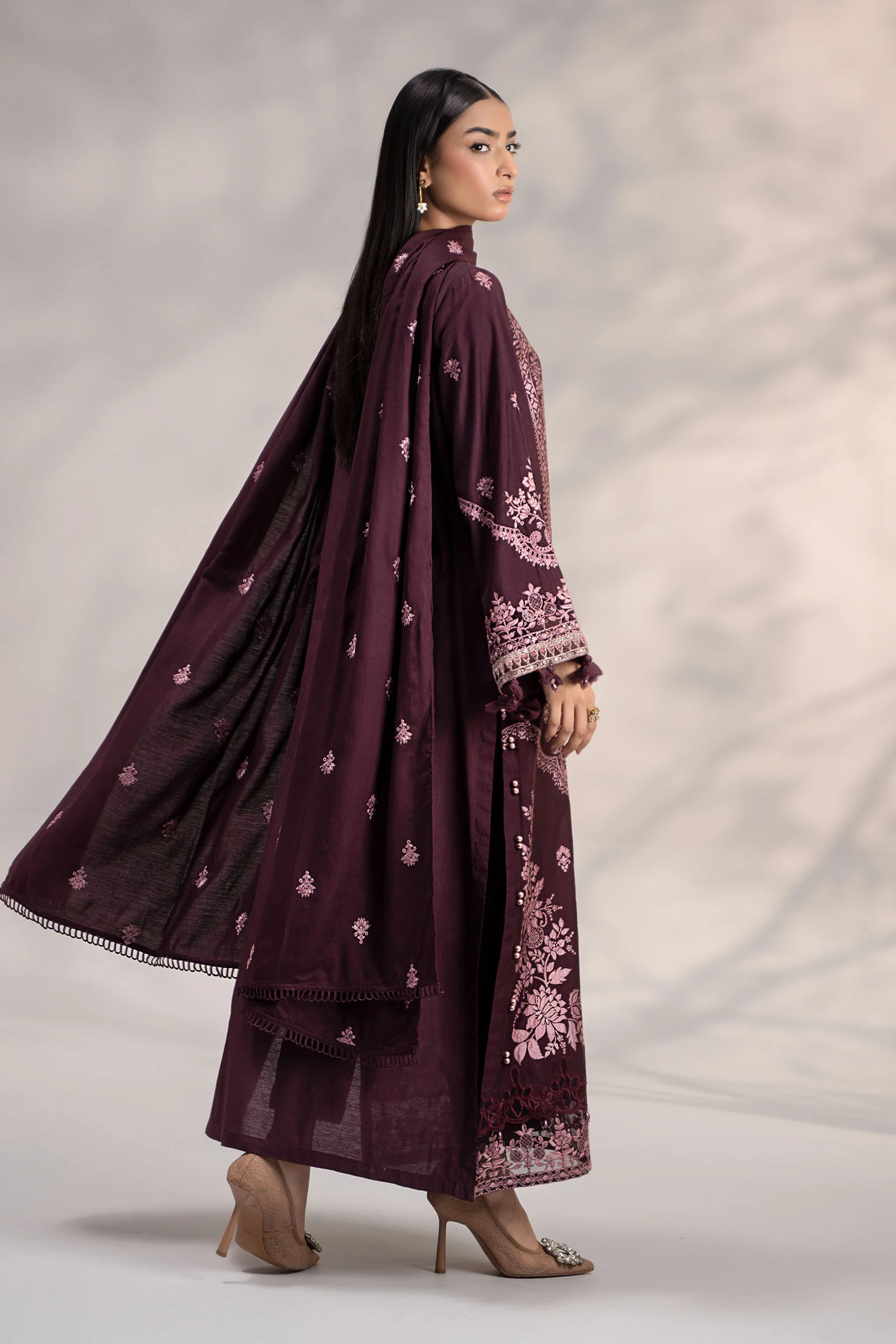 3 Piece Embroidered Linen Suit - Image 10