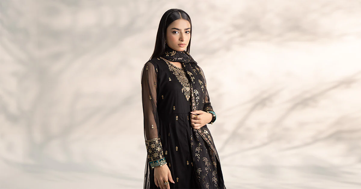 3 Piece Embroidered Linen Suit - Image 7