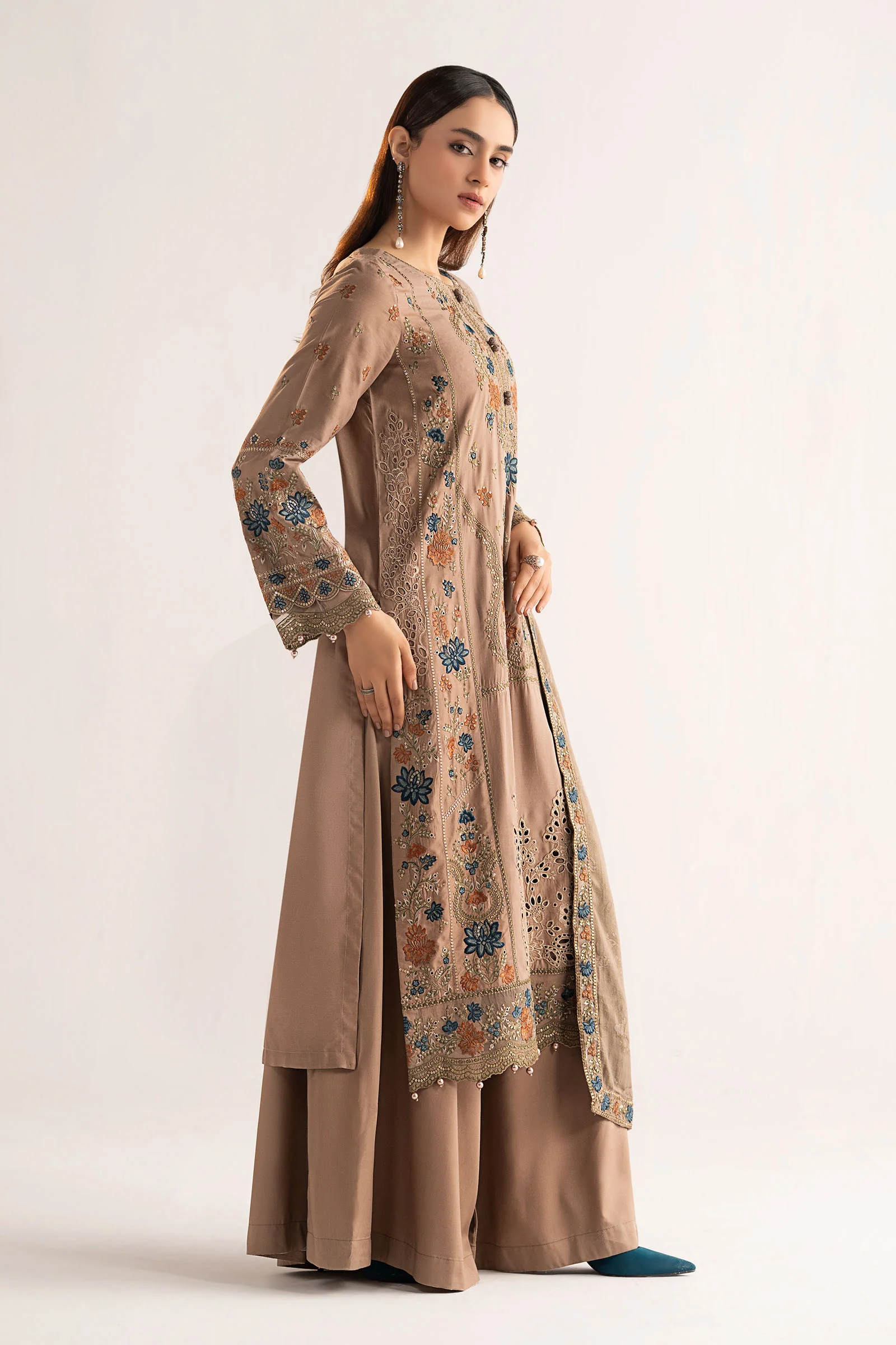3 Piece Embroidered Linen Suit - Image 9