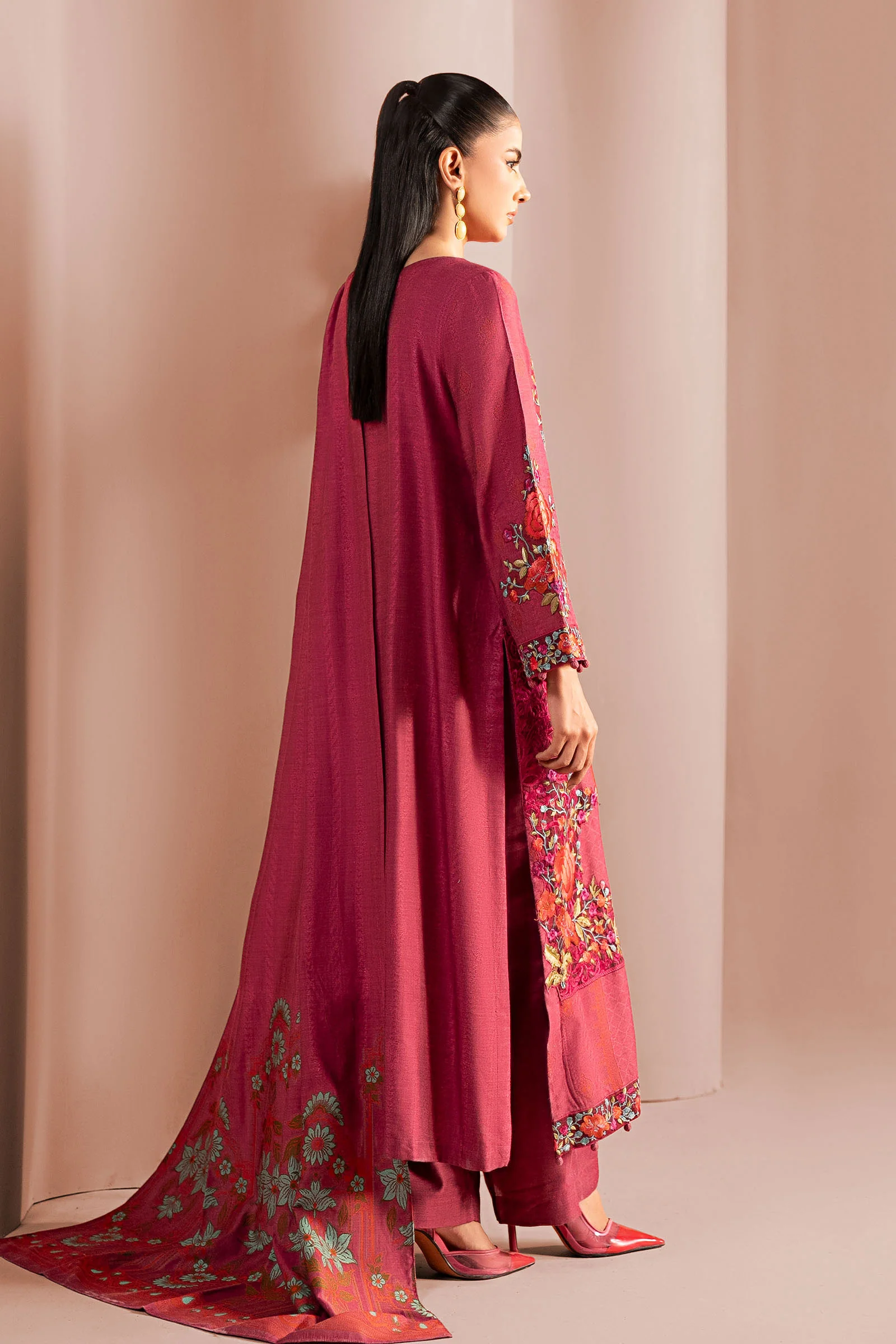 3 Piece Embroidered Jacquard Suit - Image 6