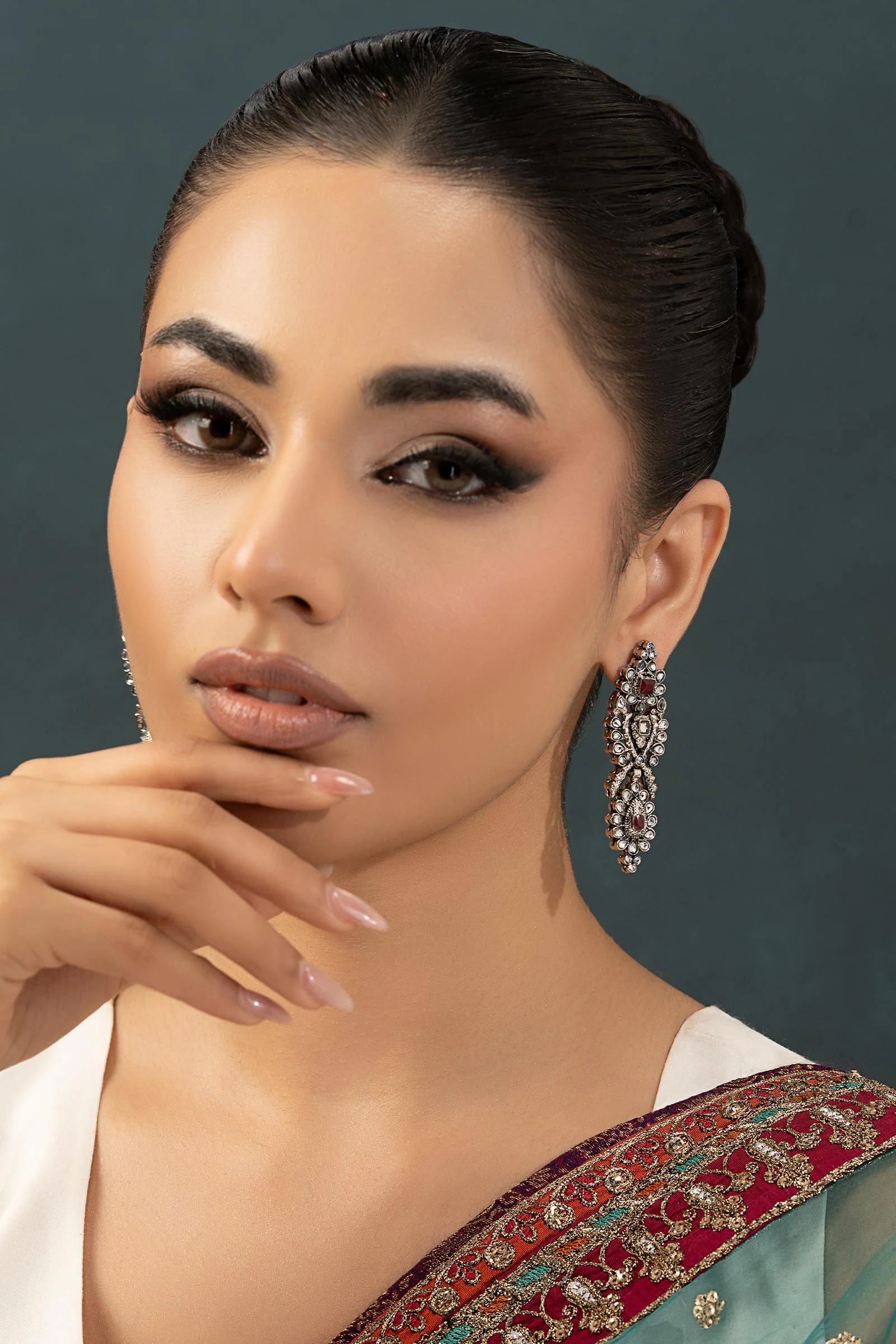 Zarghuna Earrings - Image 3