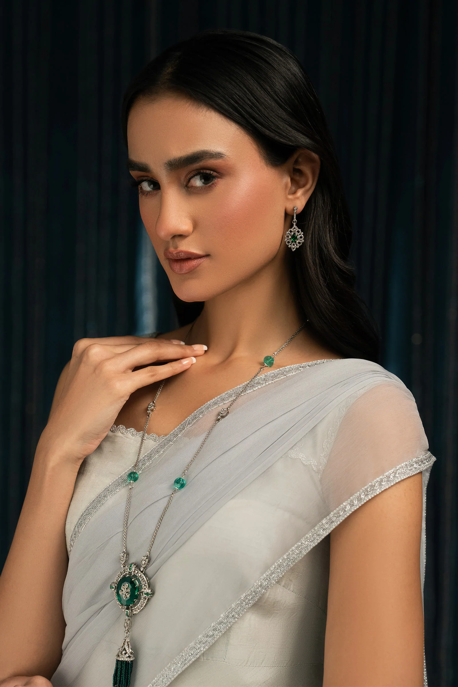 Avelora Pendant - Image 2