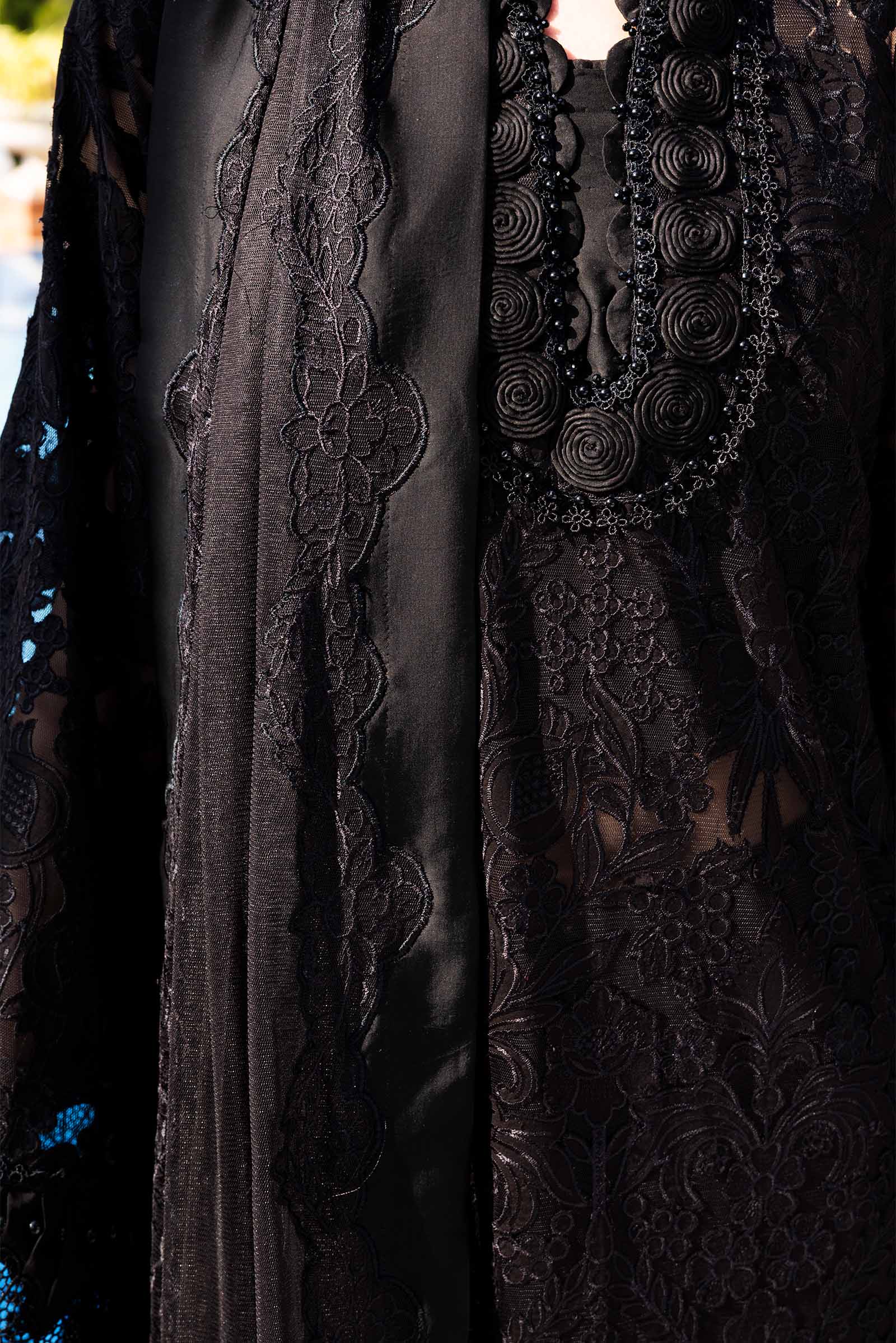 Embroidered Lawn Fabric (3Pcs) - Image 4