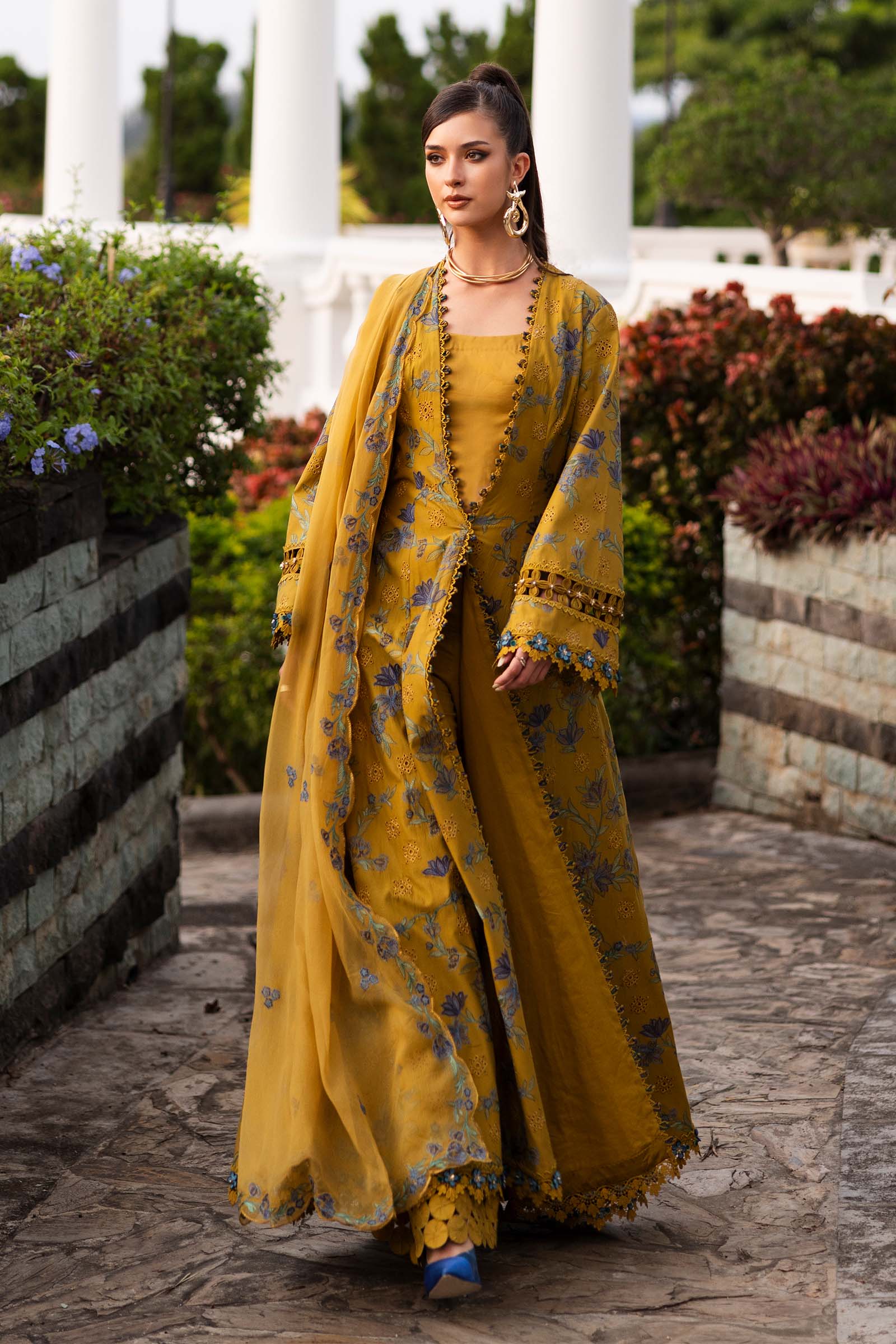 Embroidered Lawn Fabric (2Pcs) - Image 4