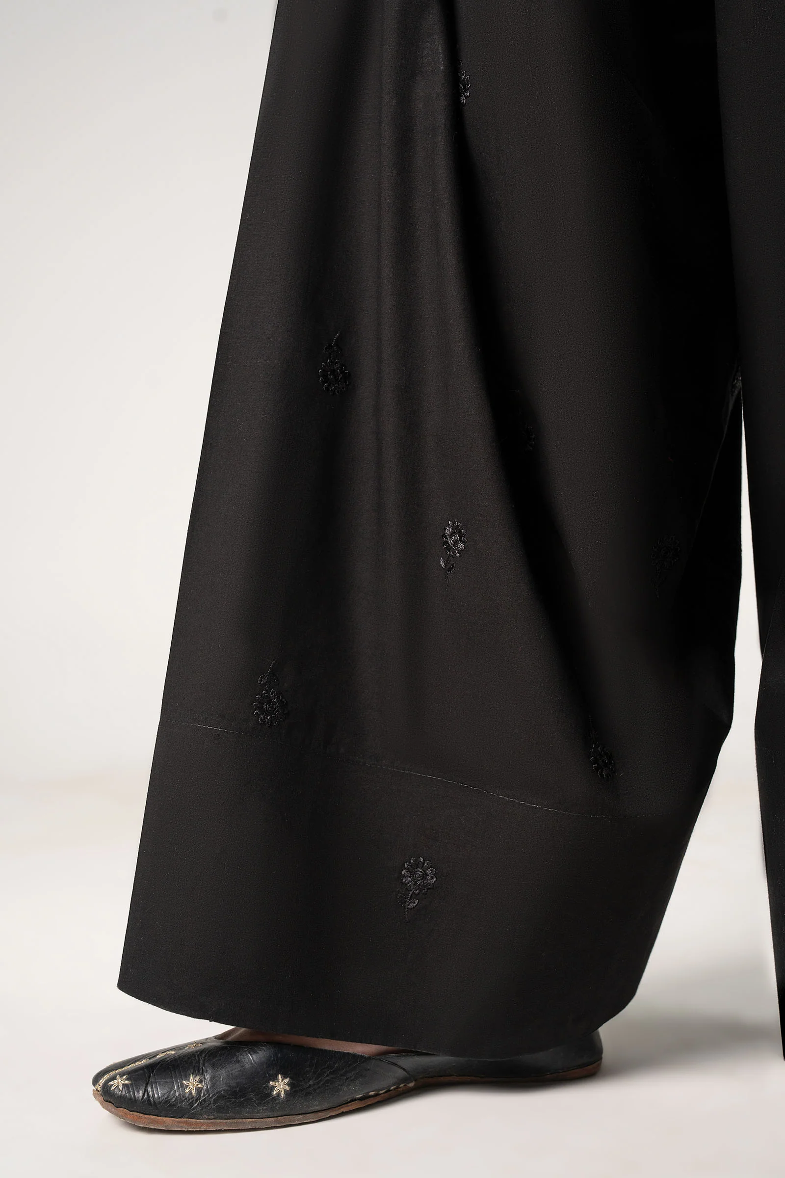 Embroidered Cambric Shalwar - Image 2