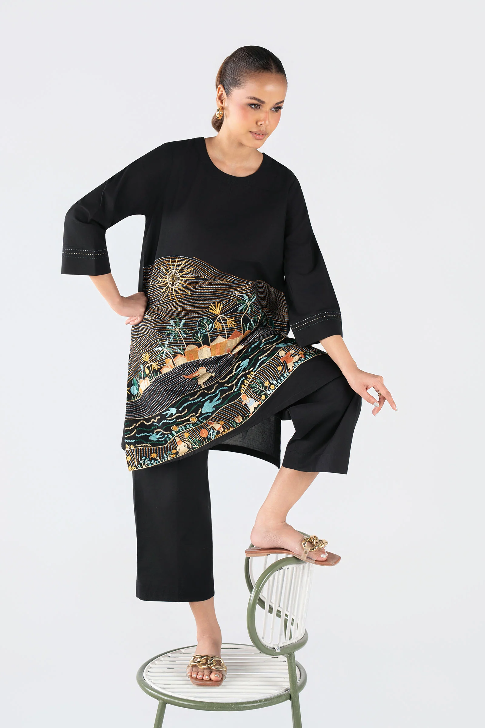 2 Pc Embroidered Crosshatch Suit - Image 2