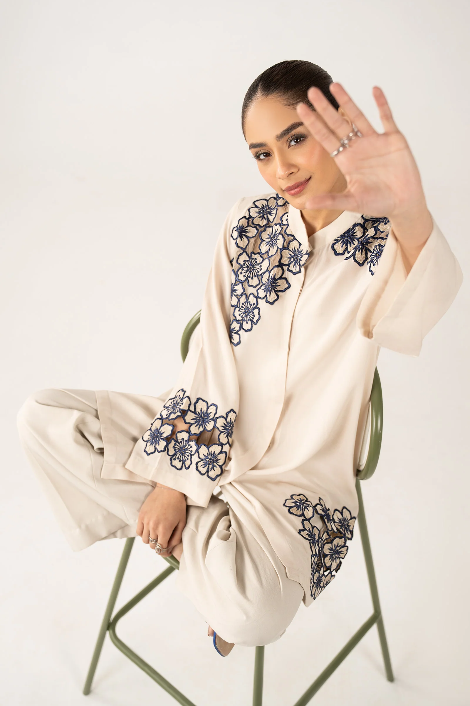 Embroidered Lawn Shirt - Image 3