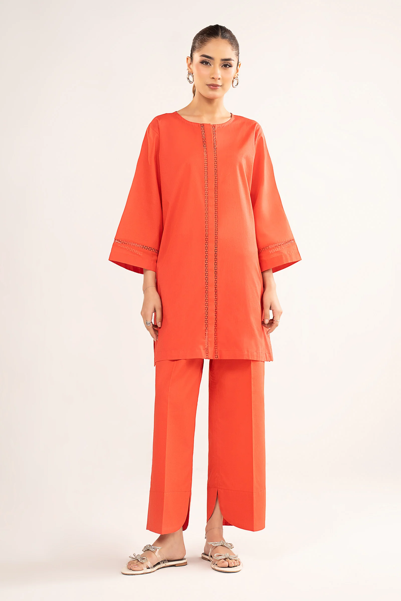 2 Pc Dyed Lawn Suit