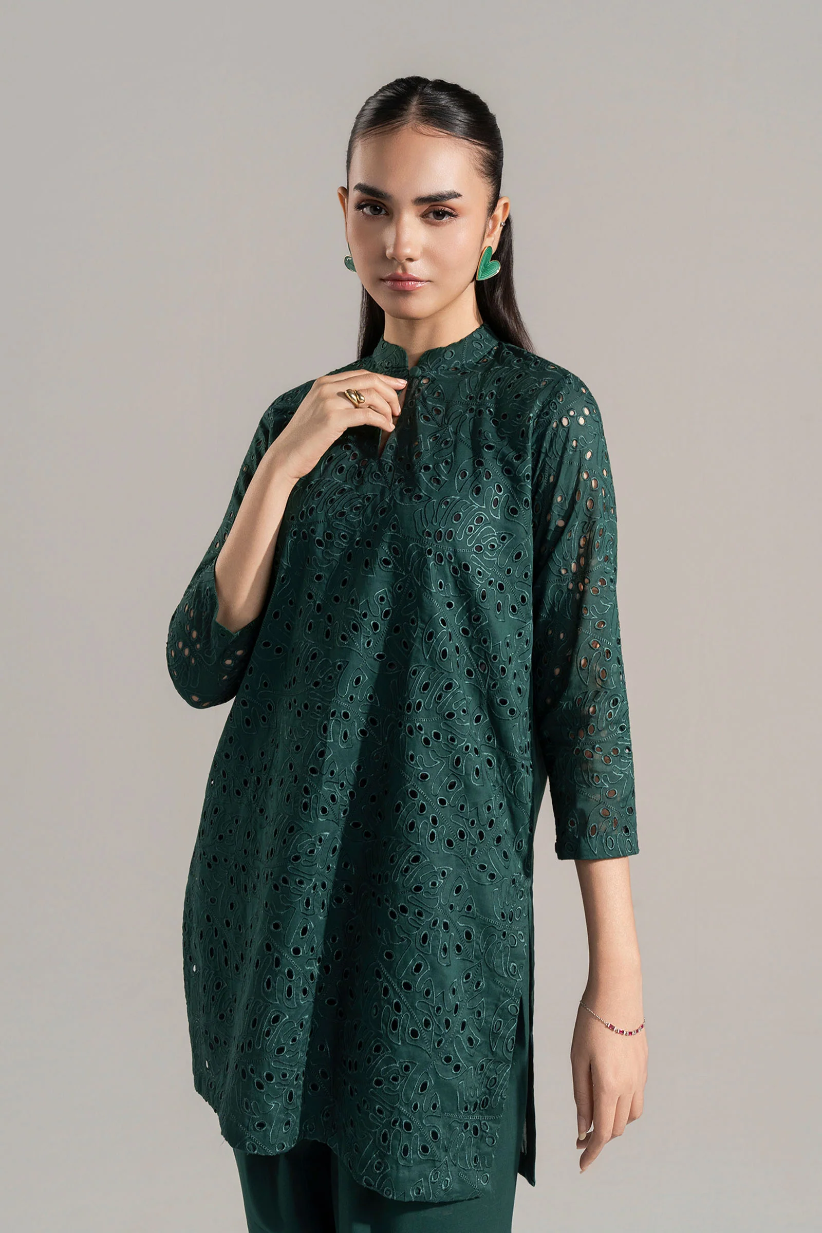 2 Pc Embroidered Lawn Suit - Image 2